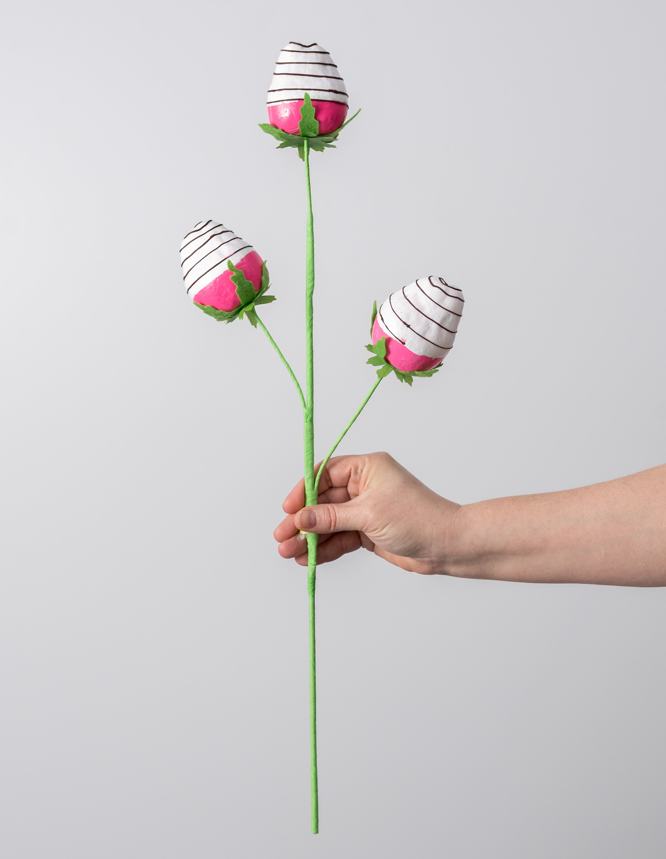 22" Dipped Strawberries Pick: White Chocolate