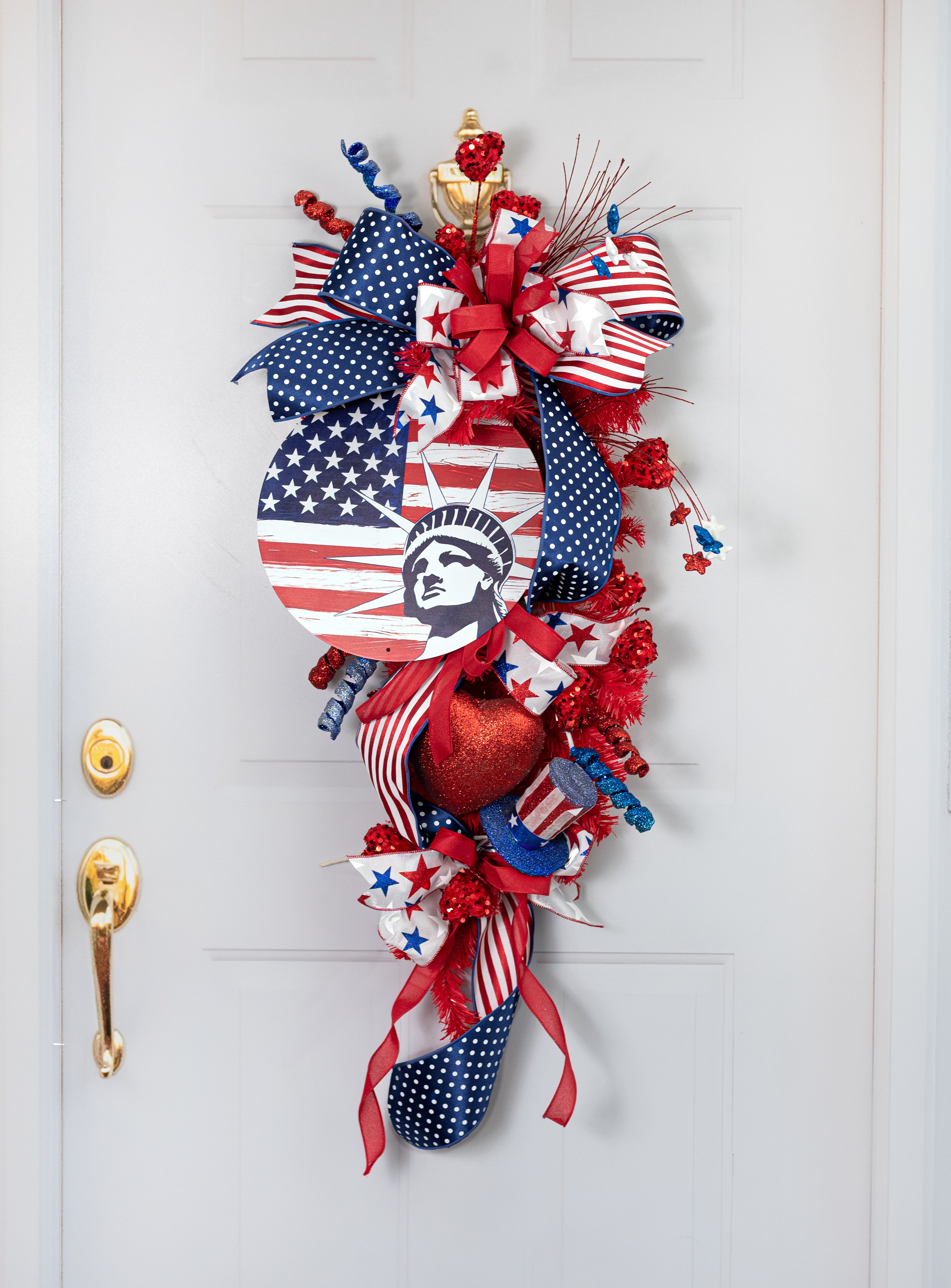 12" Round Metal Sign: Abstract Statue of Liberty Flag