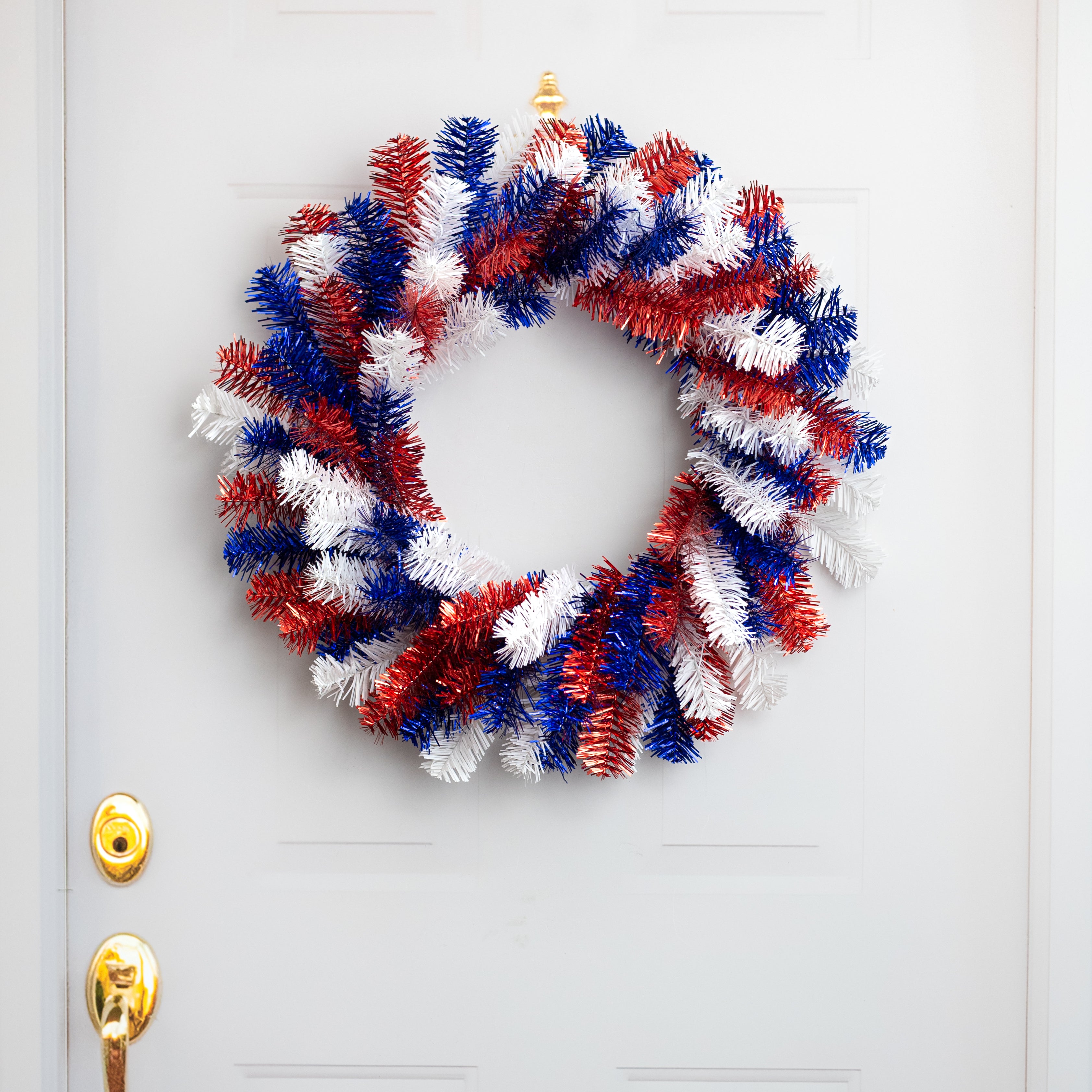 24" Pine Wreath: Red, White & Blue Mix (96 Tips)