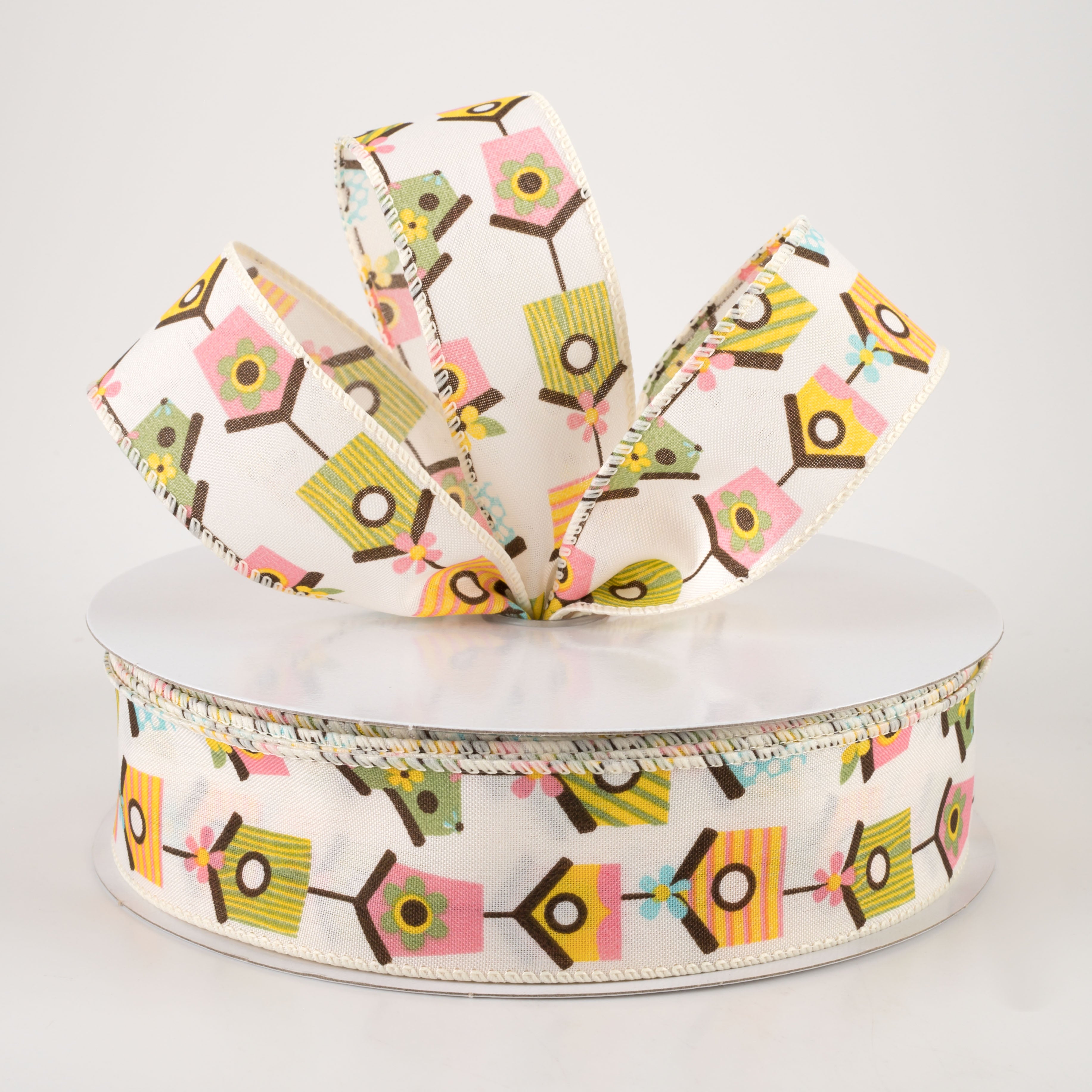 1.5" Linen Vintage Birdhouses Ribbon: Ivory (50 Yards) Lifestyle Photo
