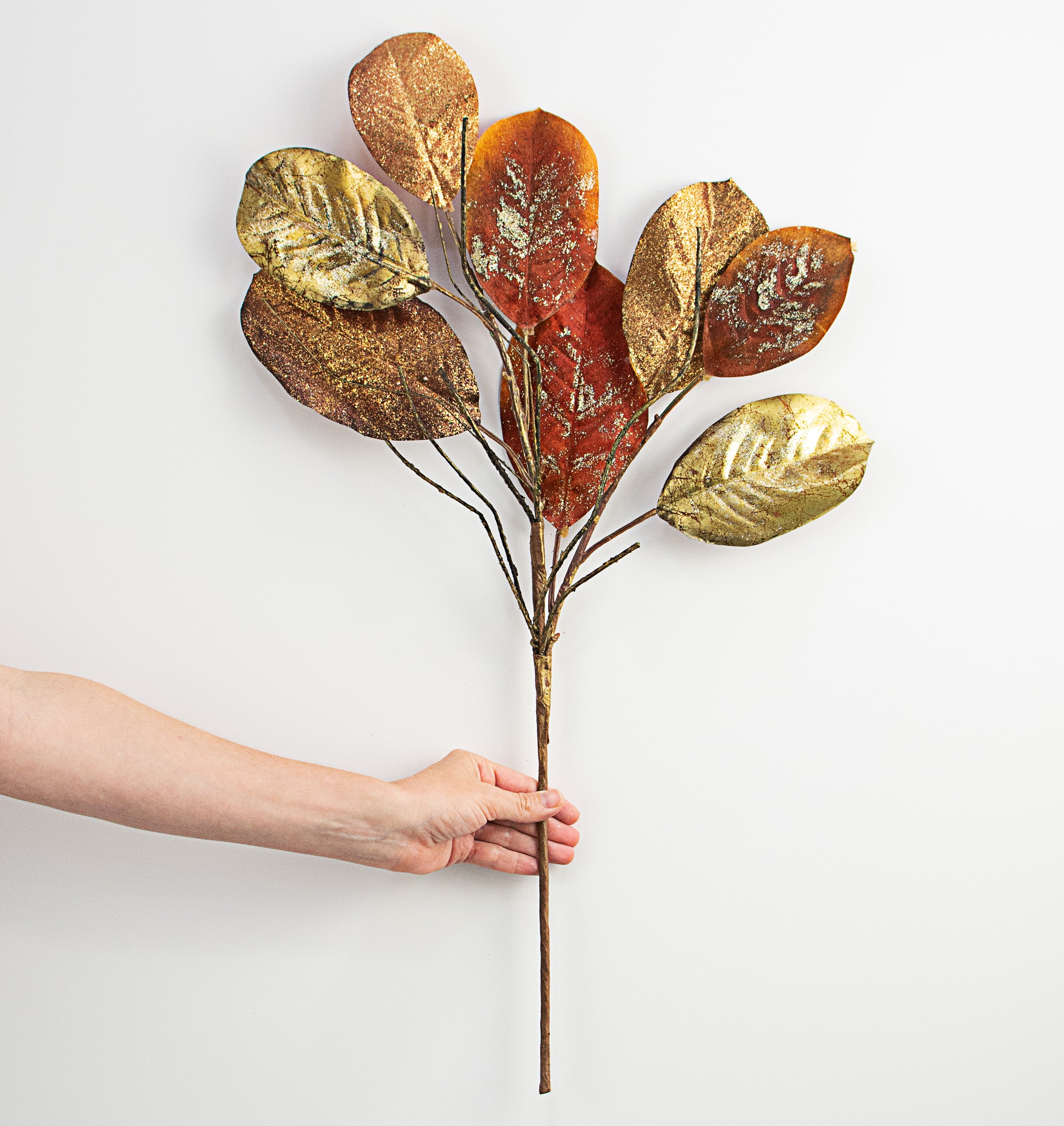 27" Magnolia Leaf Spray: Fall Metallic detail photo 3
