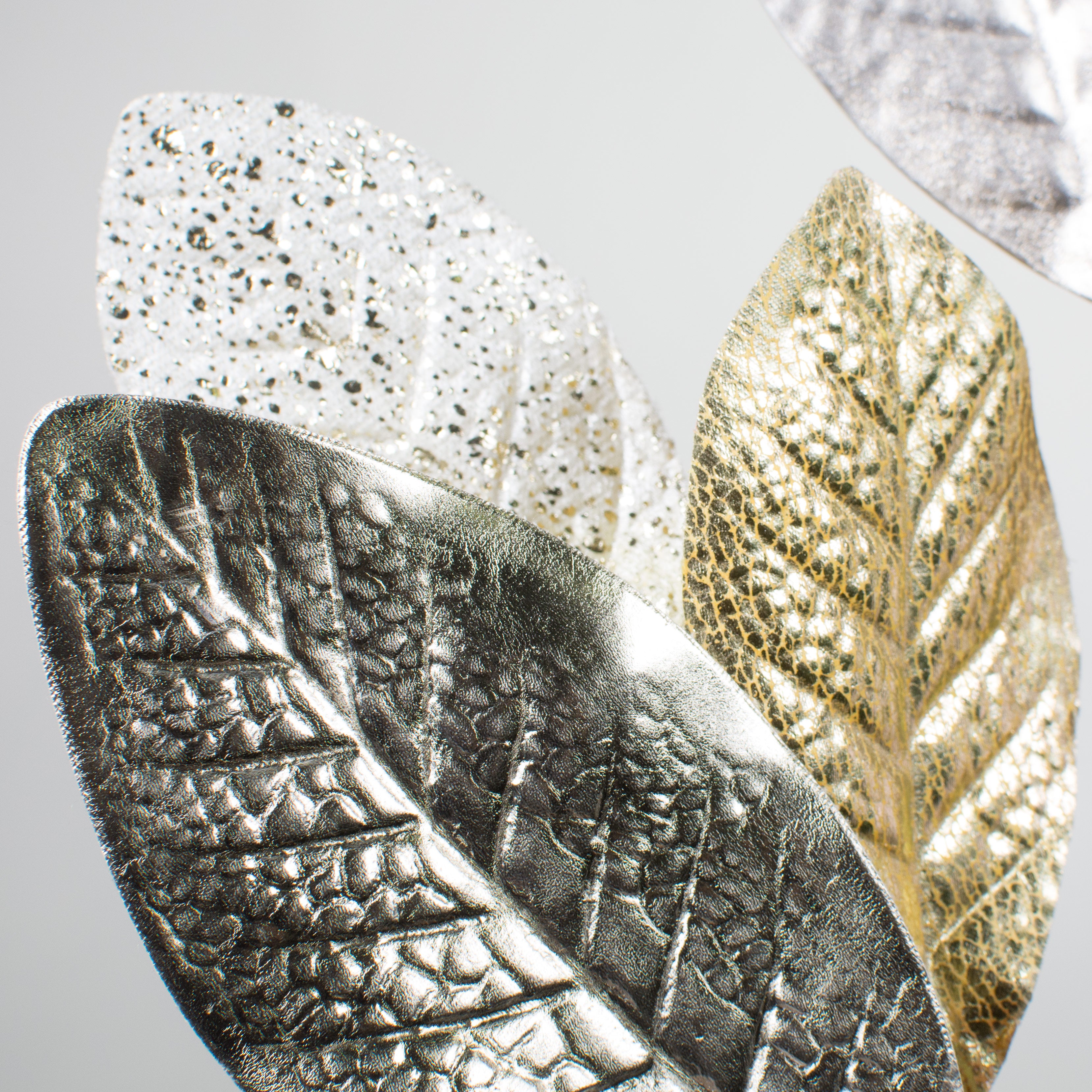 29" Magnolia Leaf Spray: Ivory & Gold detail photo 3