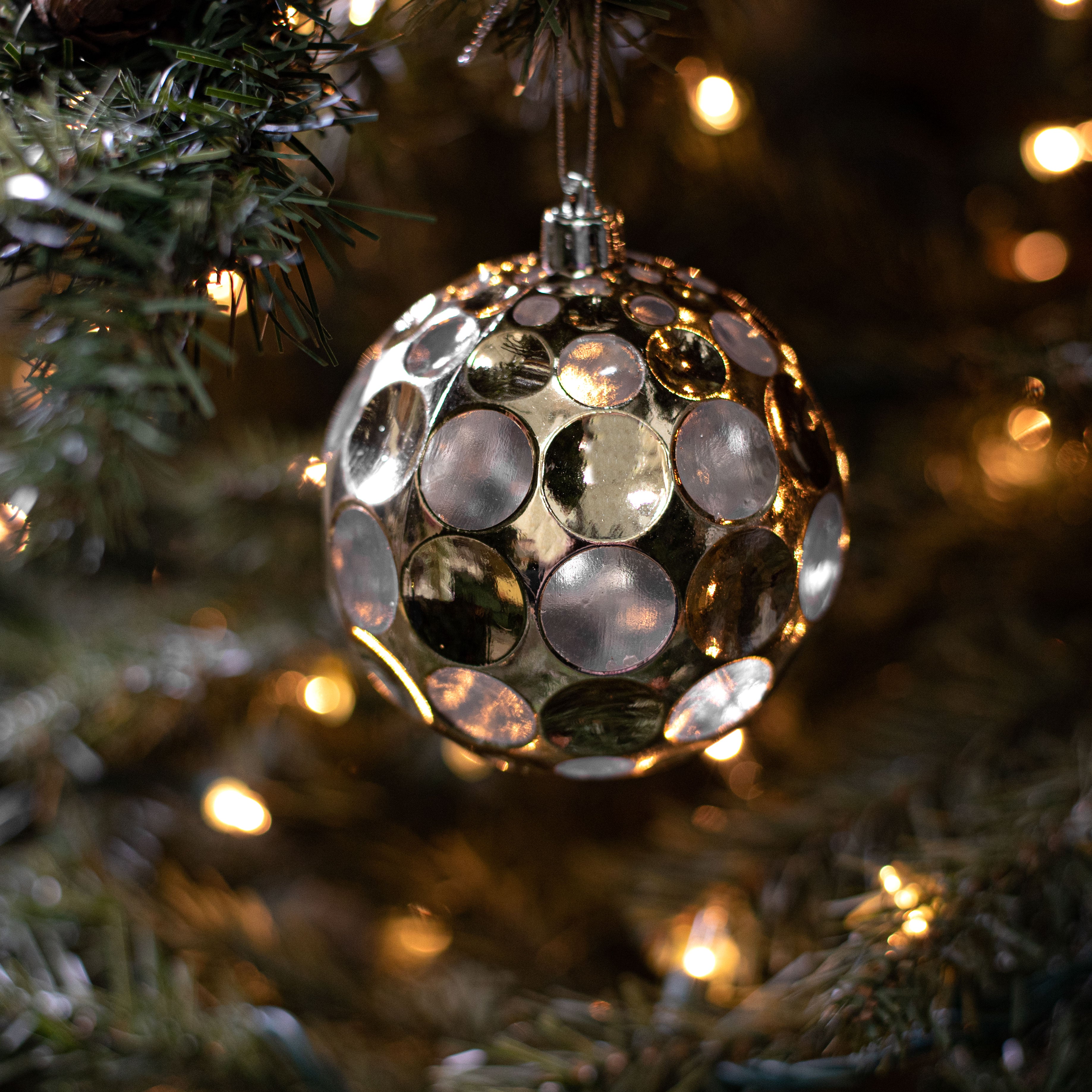 4" Mercury Dot Ball Ornaments: Gold (4) Lifestyle Photo