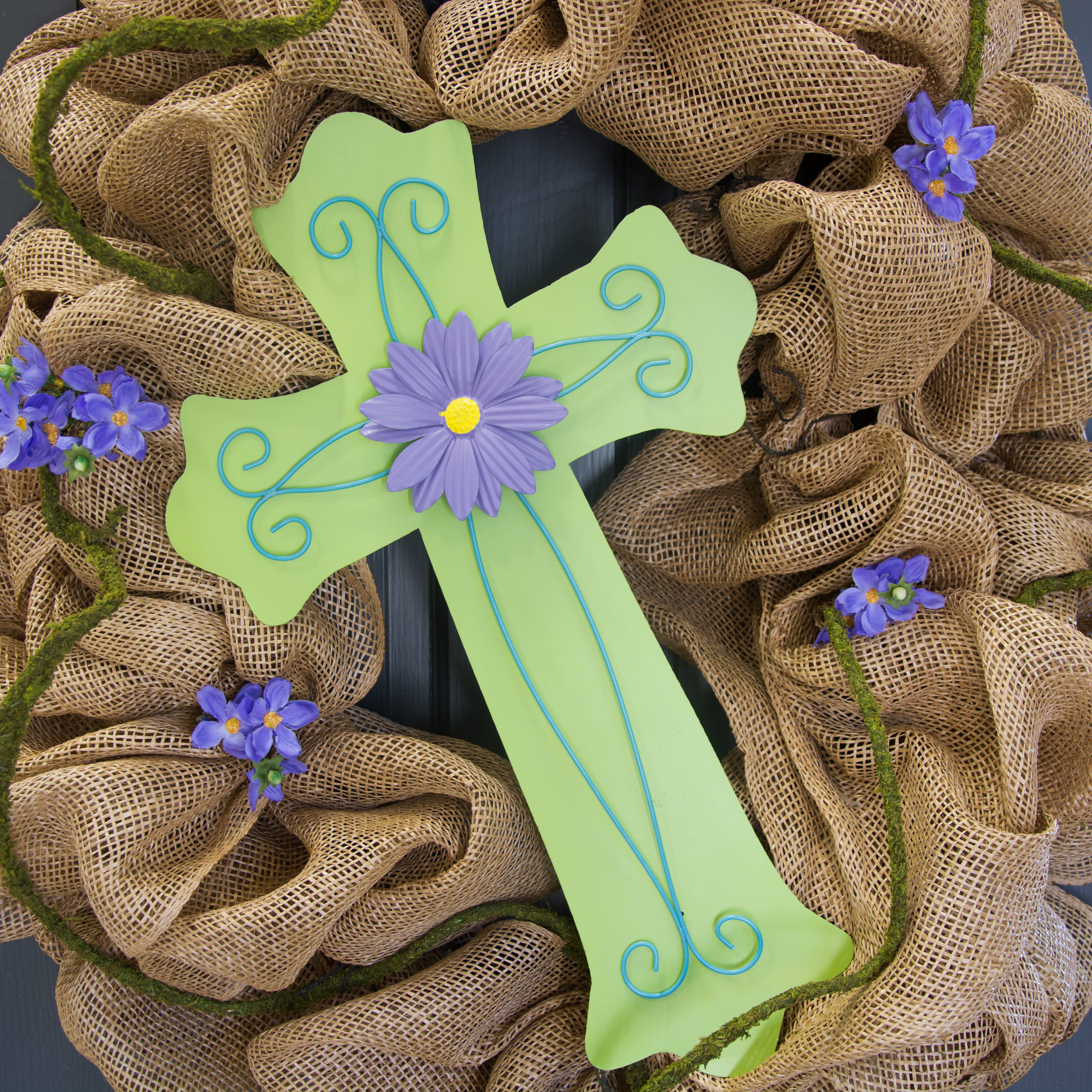 20" Metal Cross With Flower Lifestyle Photo