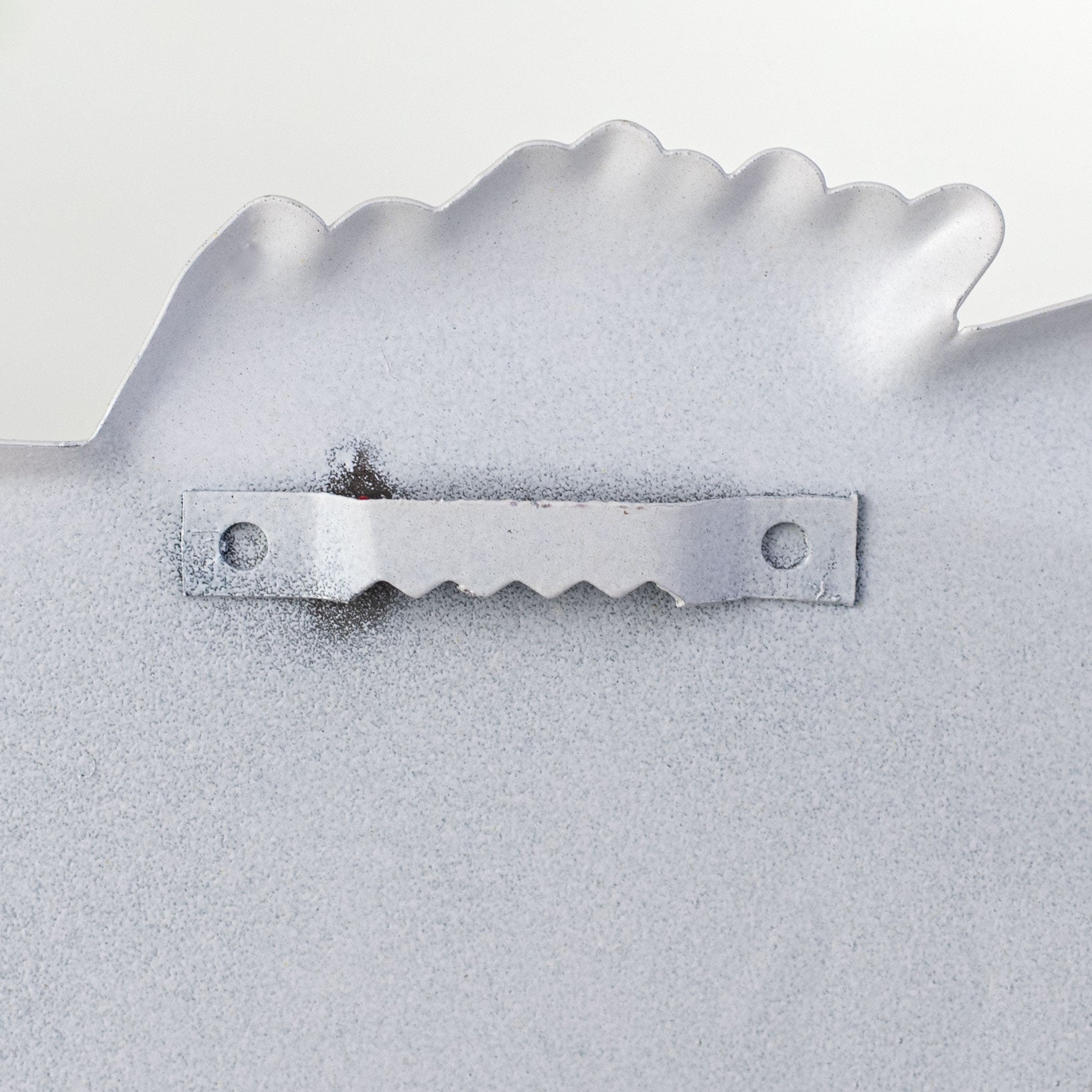 12" Metal Embossed Hanger: Large Mouth Bass detail photo 4