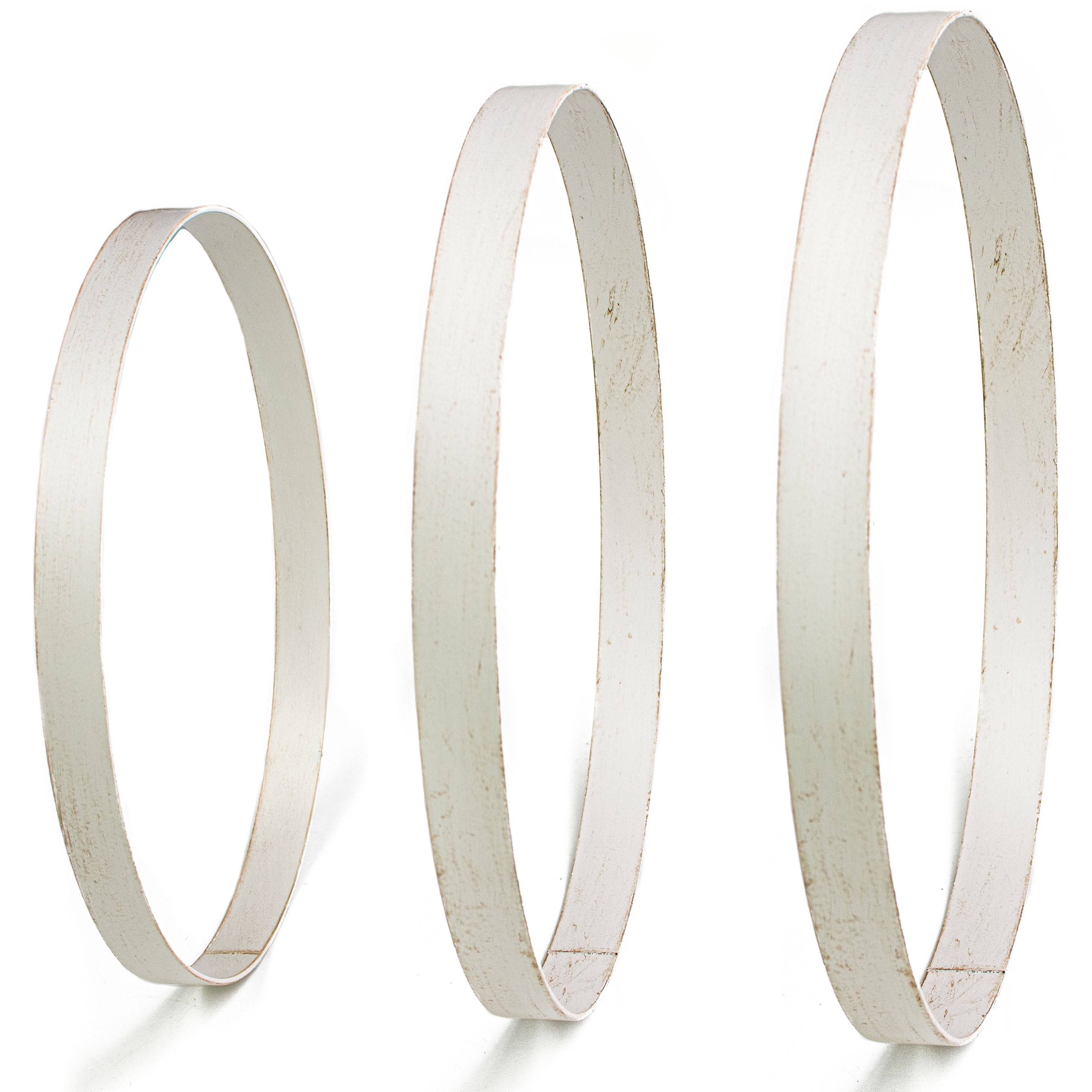 15.75-17.75" Metal Wreath Ring: Antique White (Set of 3) Item Number: MD0685K6