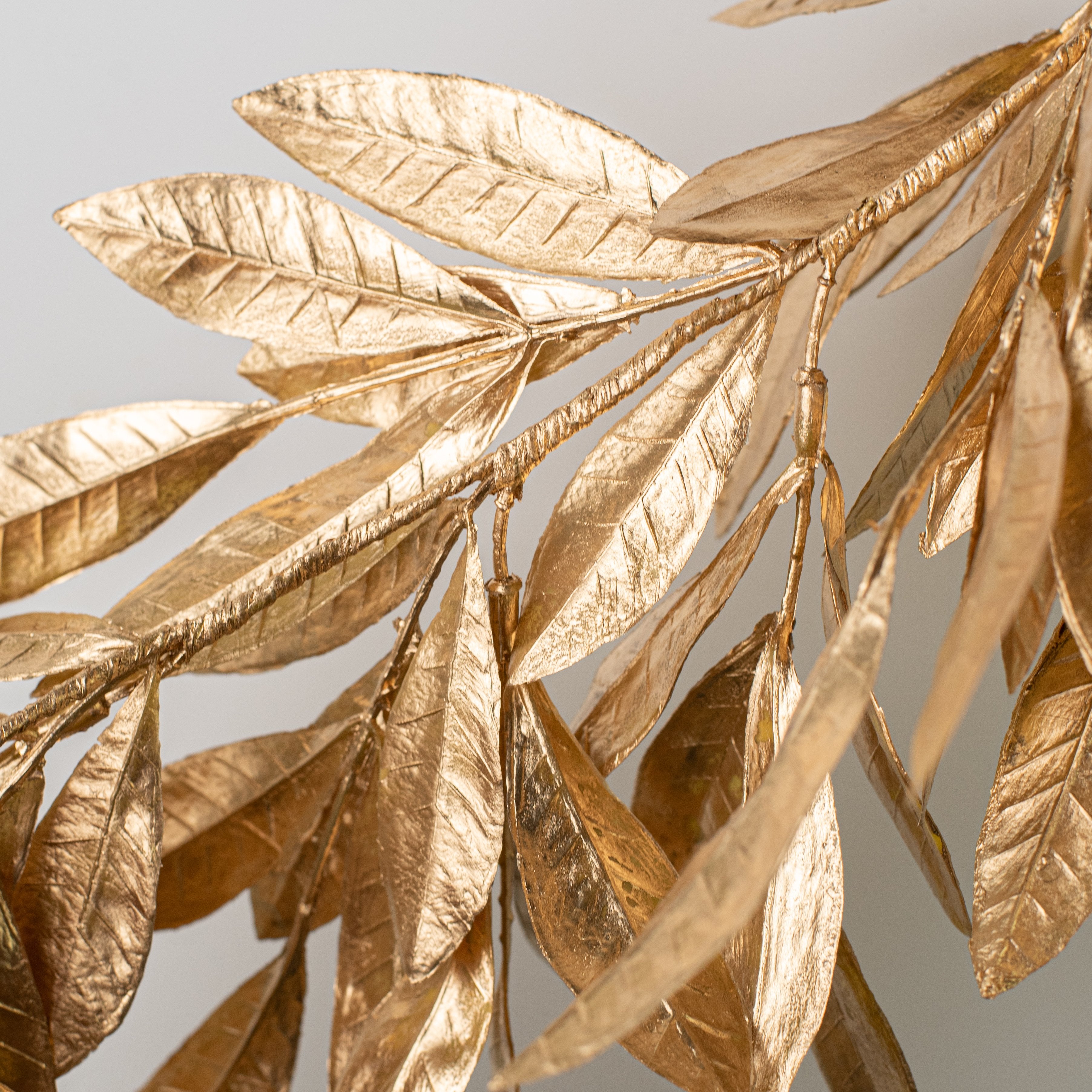 6' Metallic Bay Leaf Garland: Gold detail photo 5