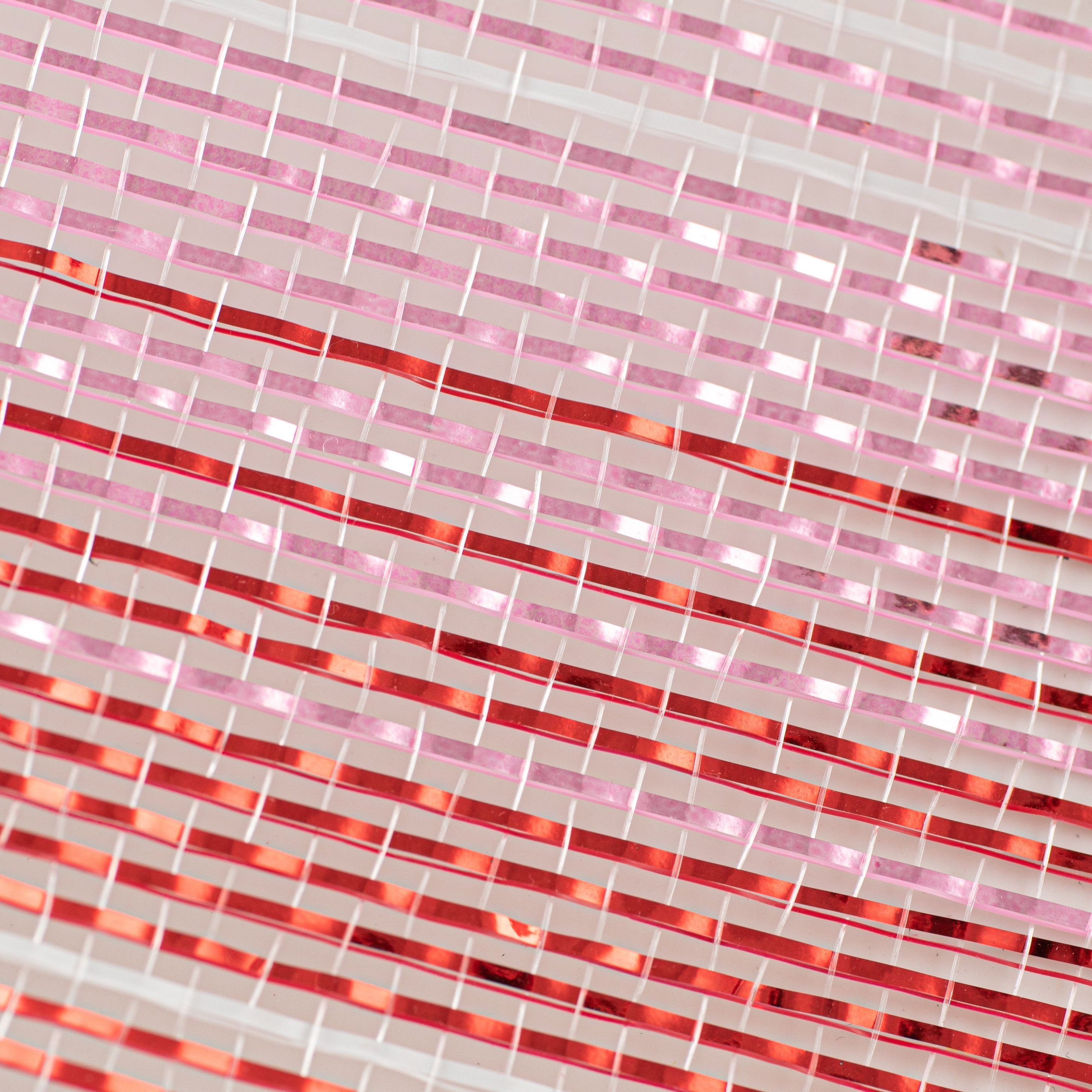 10" Metallic Ombré Mesh: Pink, Red, White detail photo 3