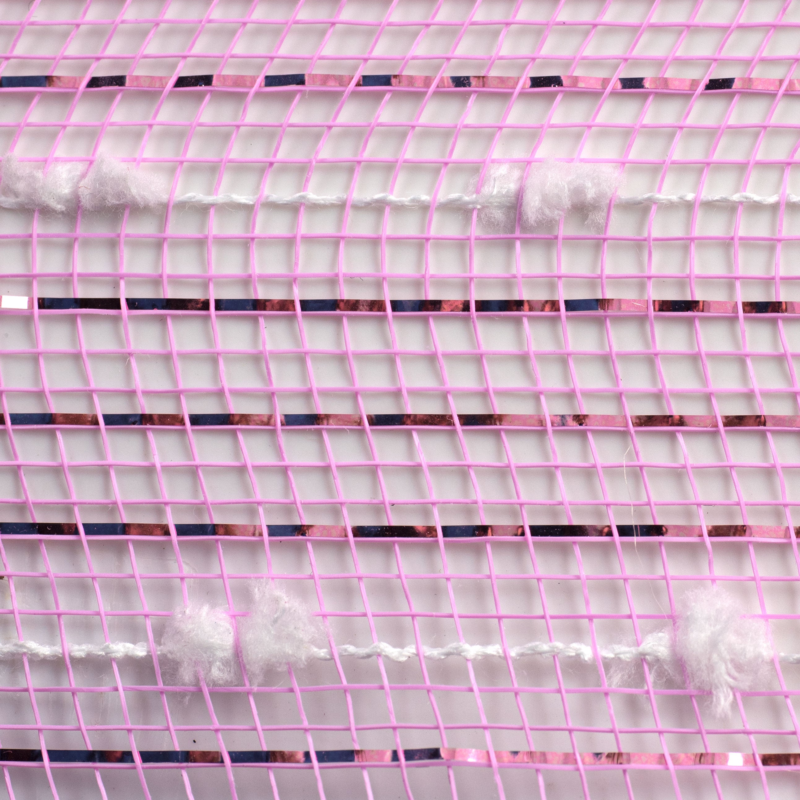 10" Metallic Snowball Deco Mesh: Pink & White (10 Yards) detail photo 3
