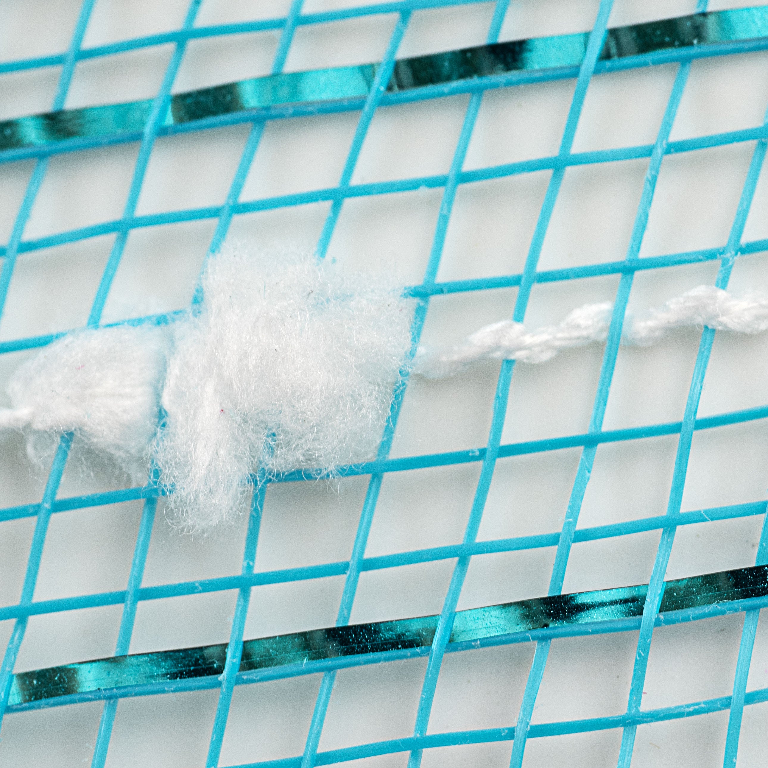 10" Metallic Snowball Deco Mesh: Turquoise & White (10 Yards) detail photo 3