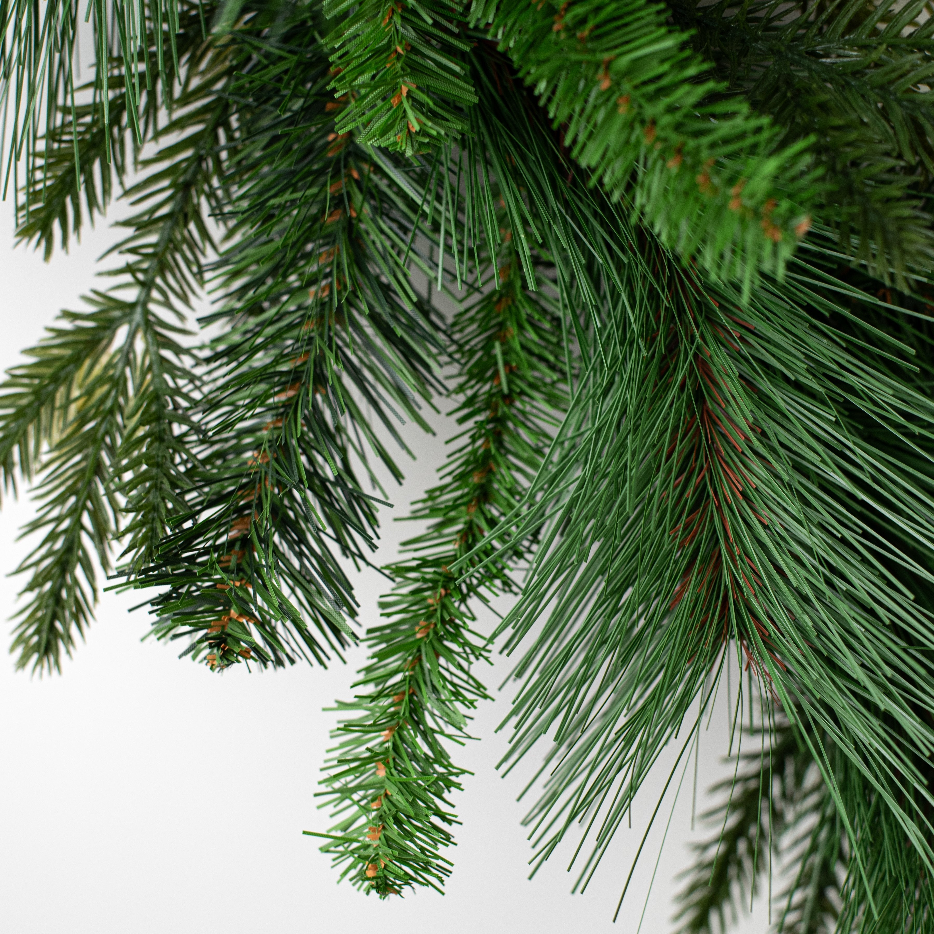 6' Mixed Pine Greenery Garland detail photo 5