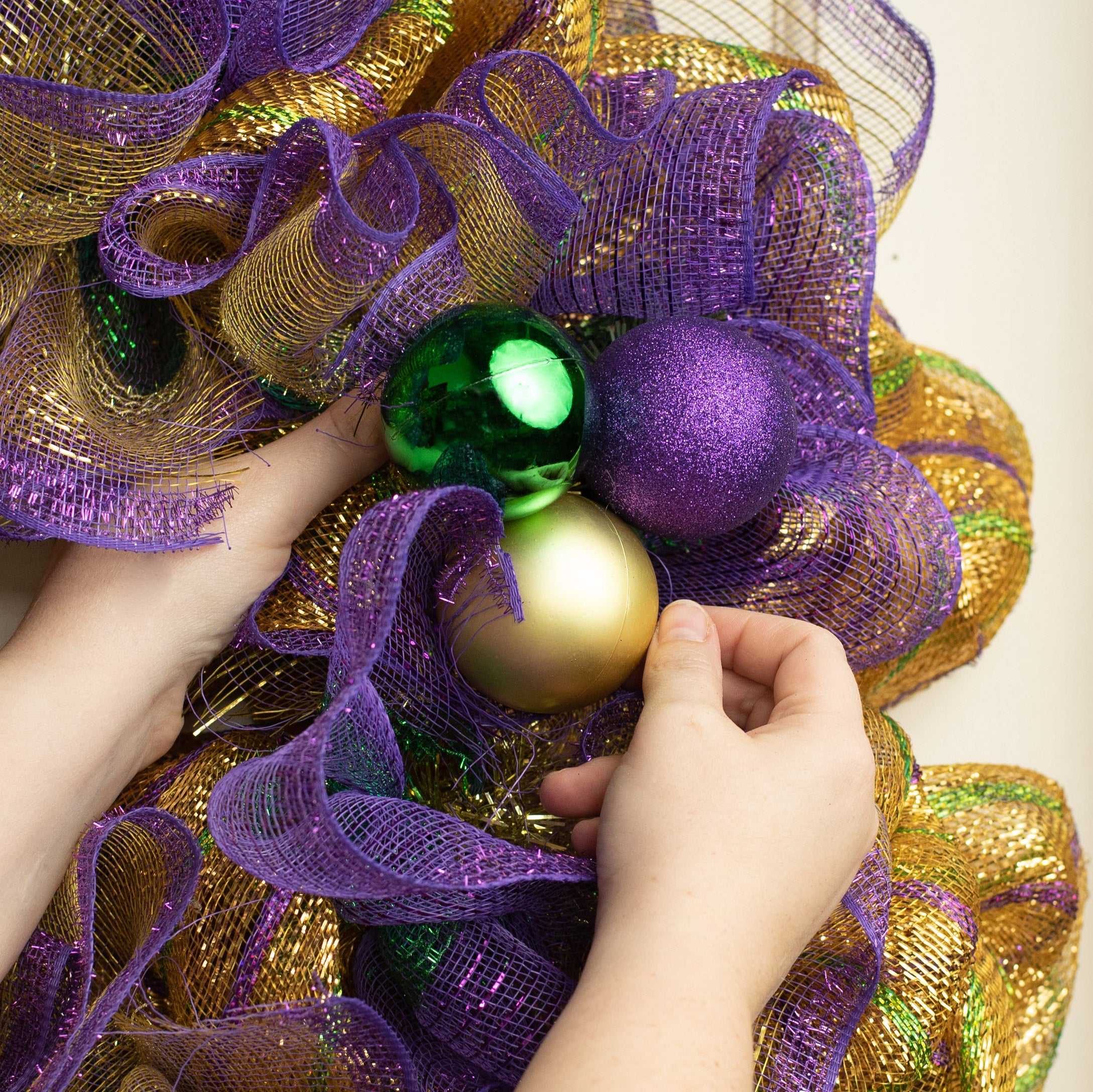 60MM Ball Cluster On Wire Tinsel Tie: Mardi Gras Lifestyle Photo