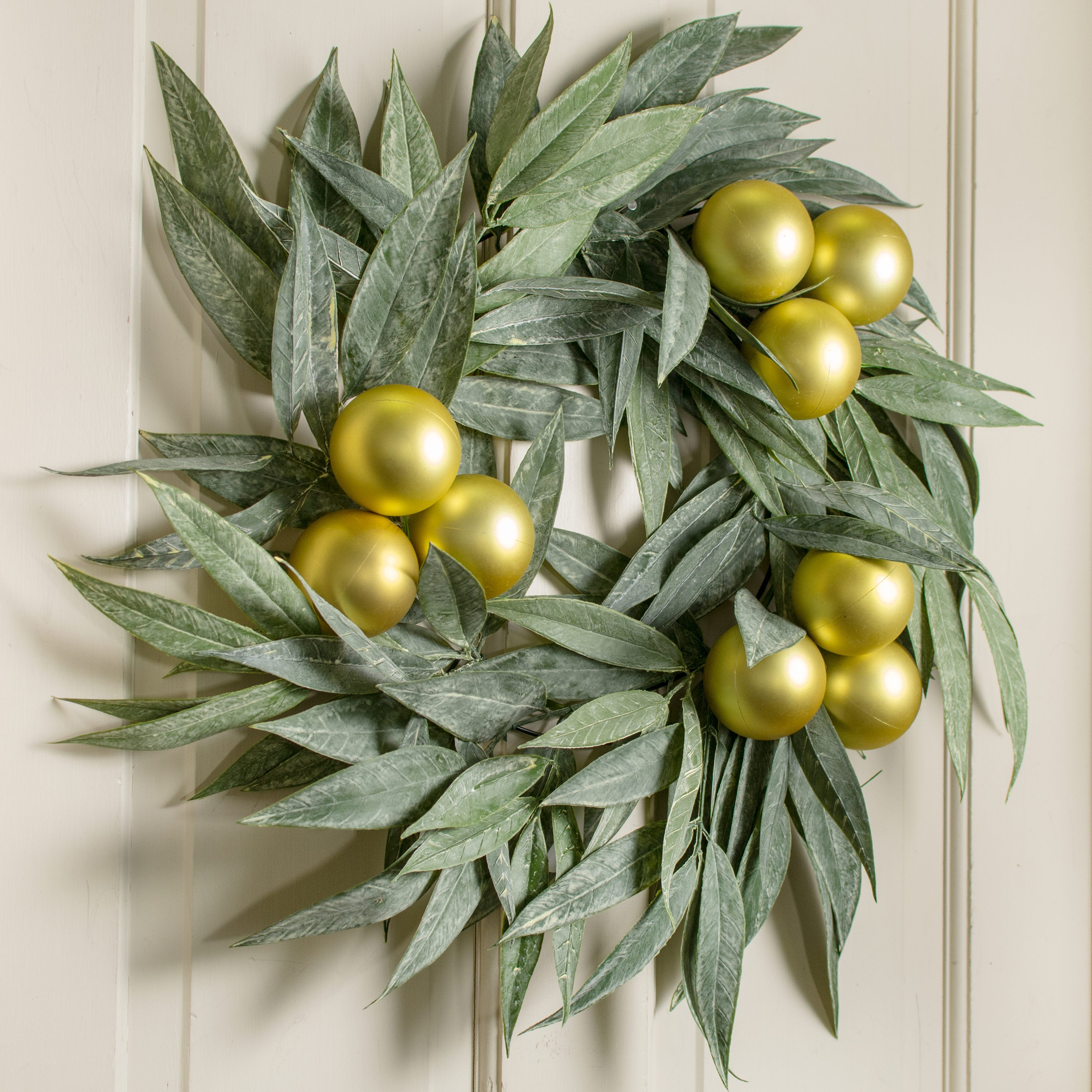 70MM Matte Ball Ornament On Wire: Gold (12) Lifestyle Photo