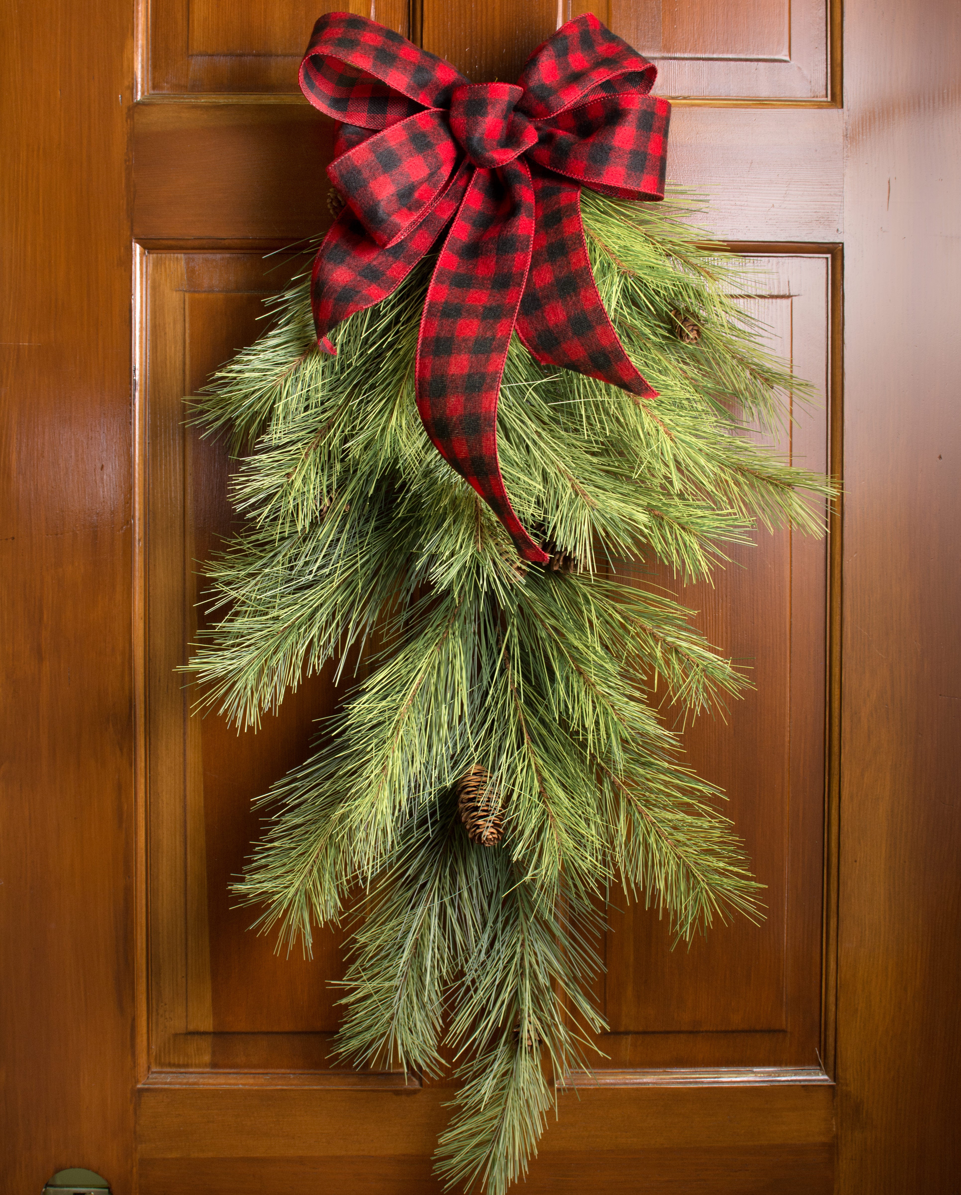 30" Northwoods Pine Teardrop: Green Lifestyle Photo