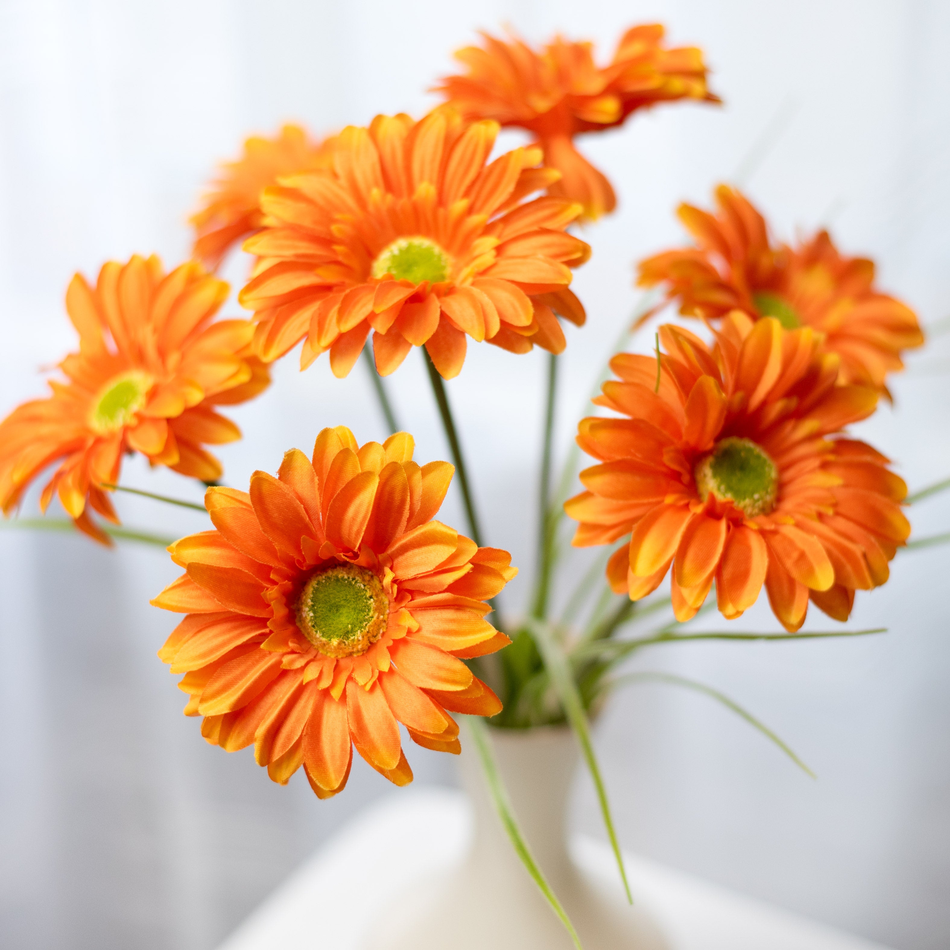 19" Paris Daisy Bush: Orange (7) Item Number: 30472OR