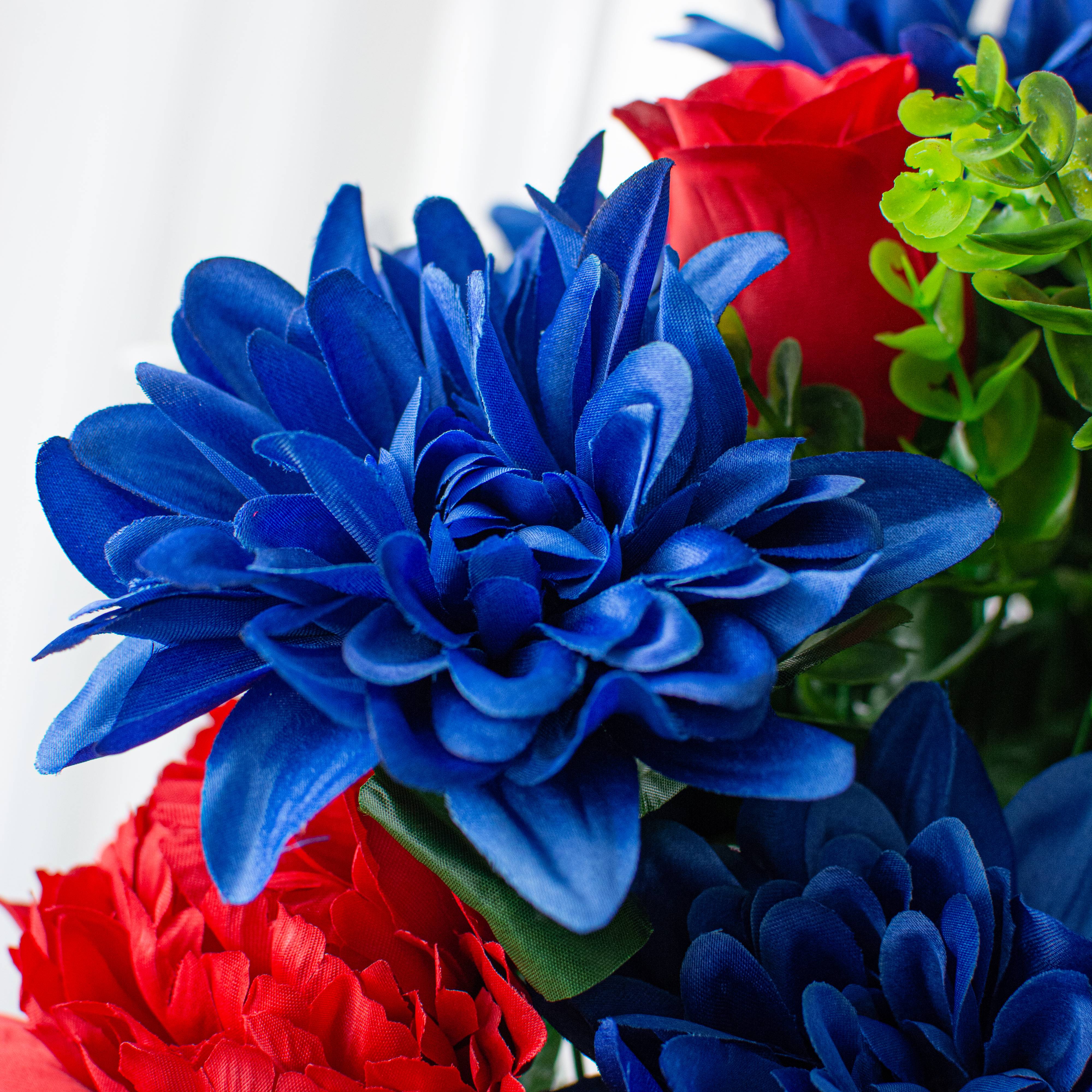 24" Peony, Dahlia, Lily, Rose Bush: Red, White, Blue detail photo 5
