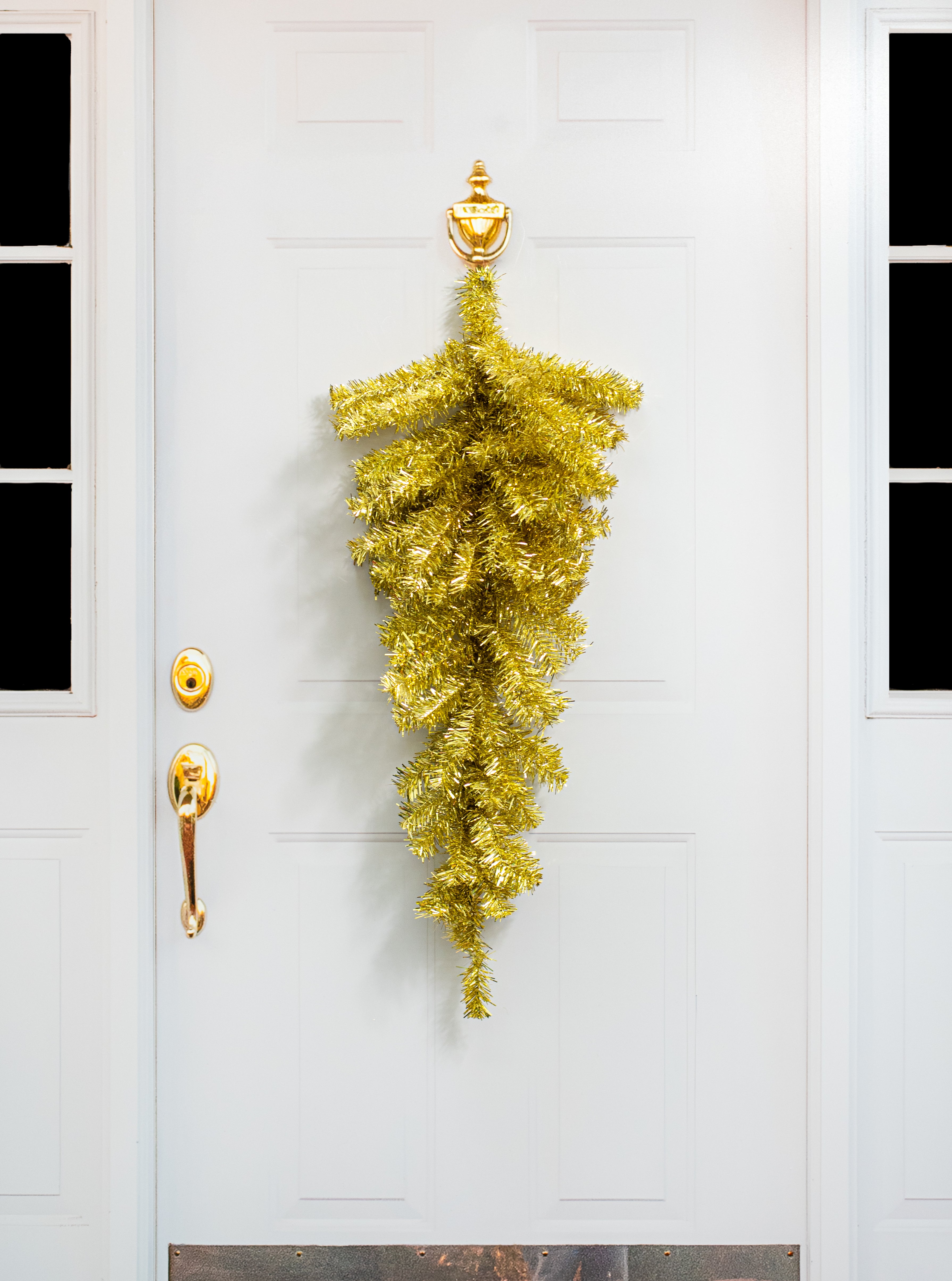 36" Pine Teardrop Swag: Metallic Gold (90 Tips) Lifestyle Photo