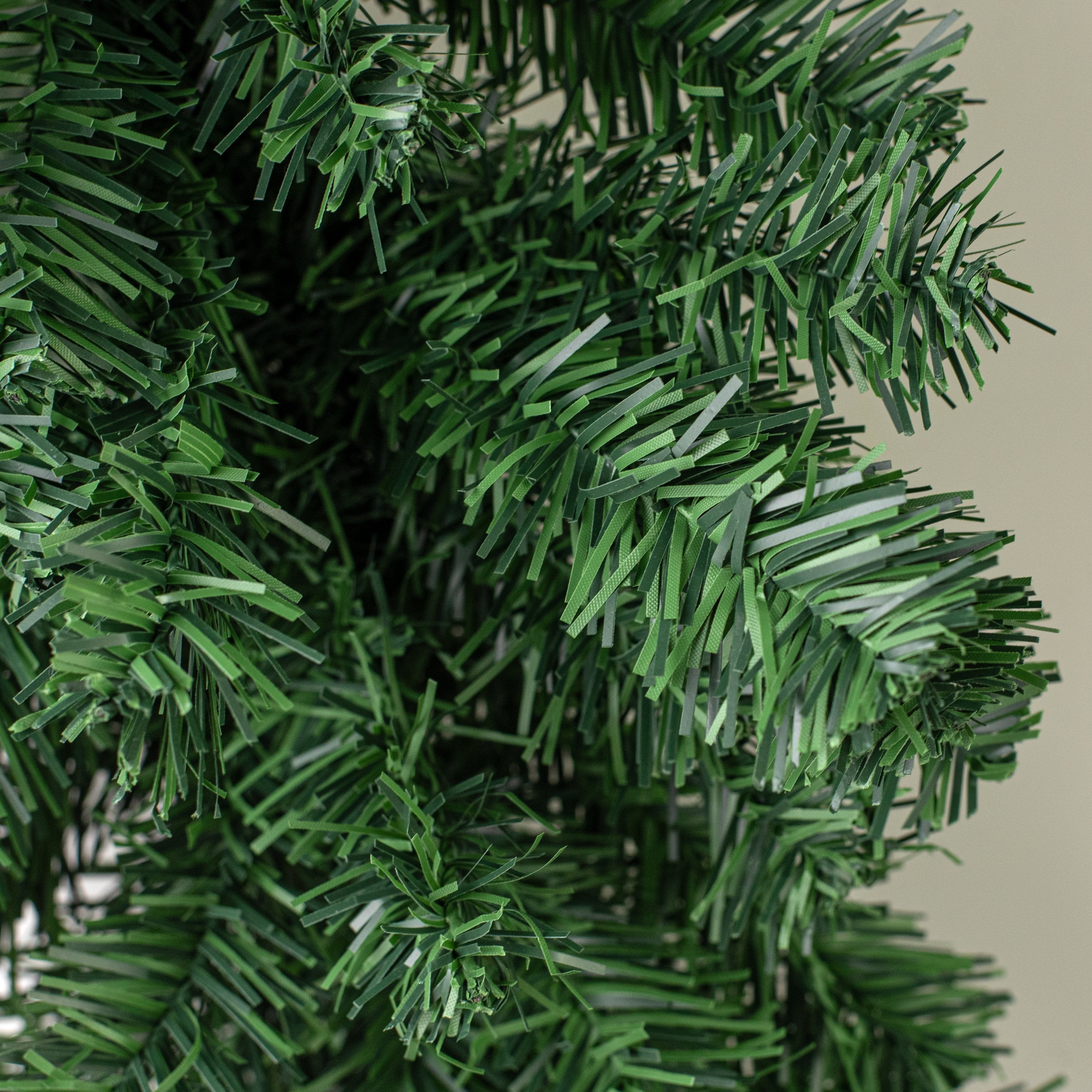 30" Pine Teardrop Swag: Two-Tone Green (70 Tips) detail photo 4