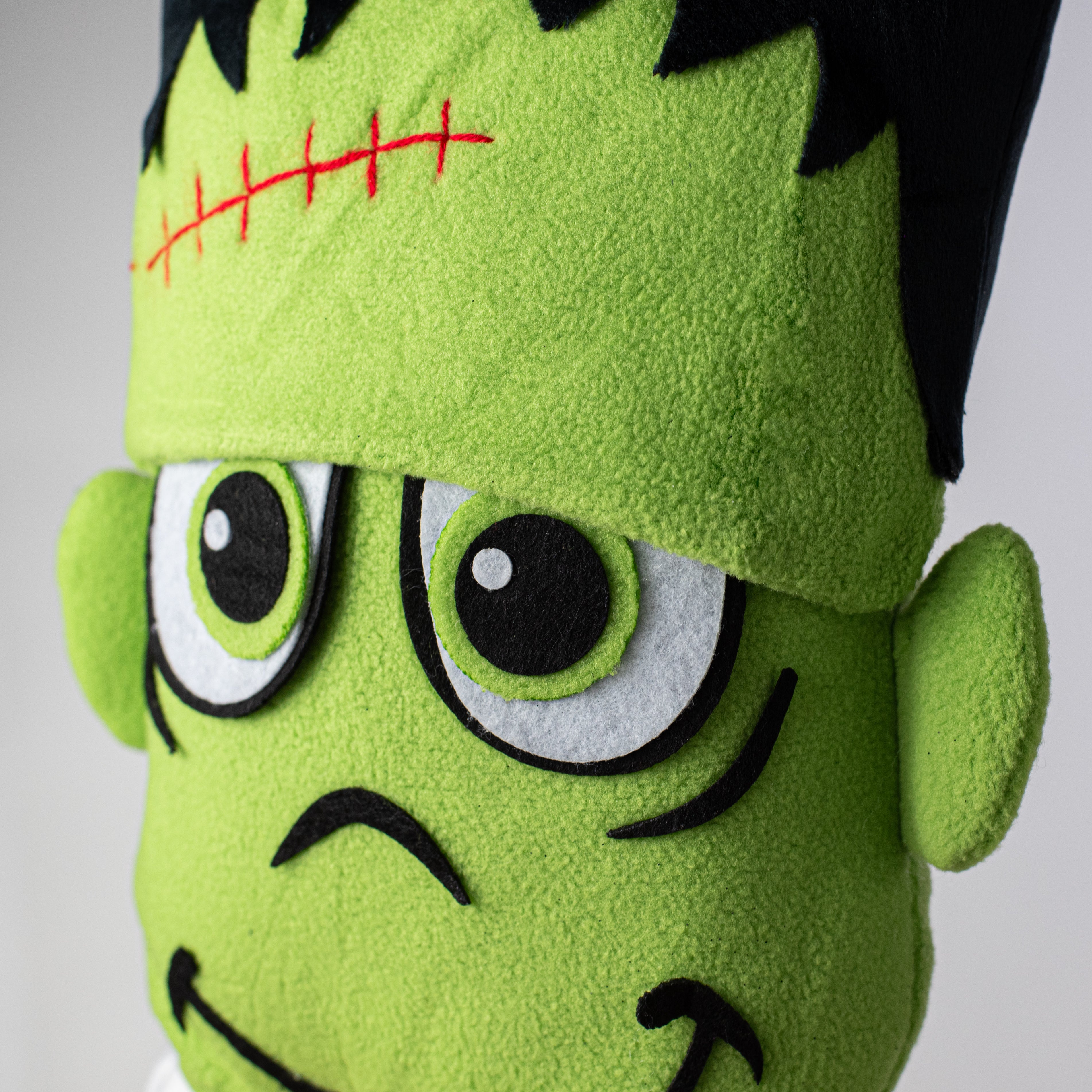12" Plush Frankie Frankenstein Head Wreath Accent detail photo 3