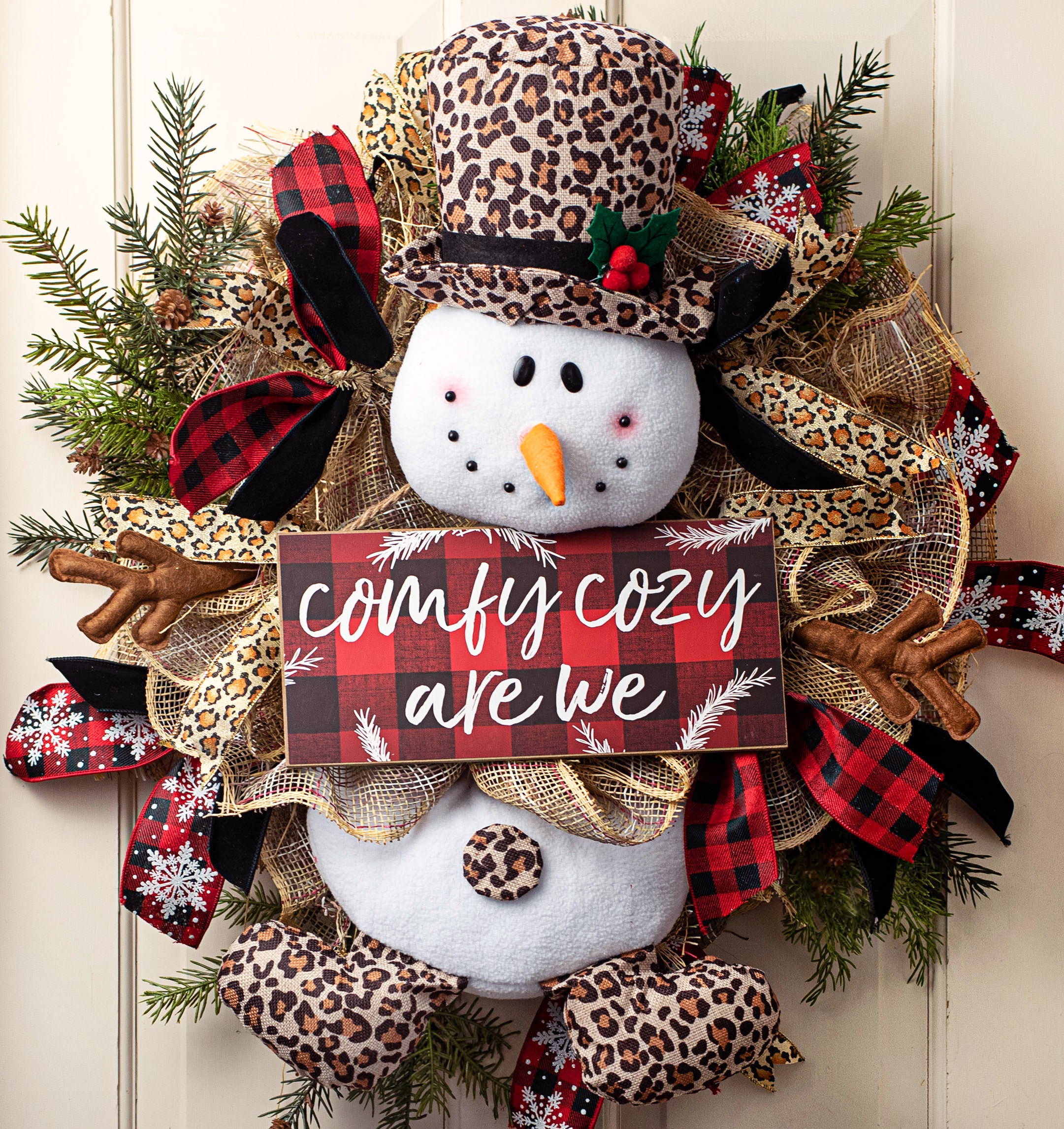 Plush Snowman Wreath Accent: Leopard Print Lifestyle Photo