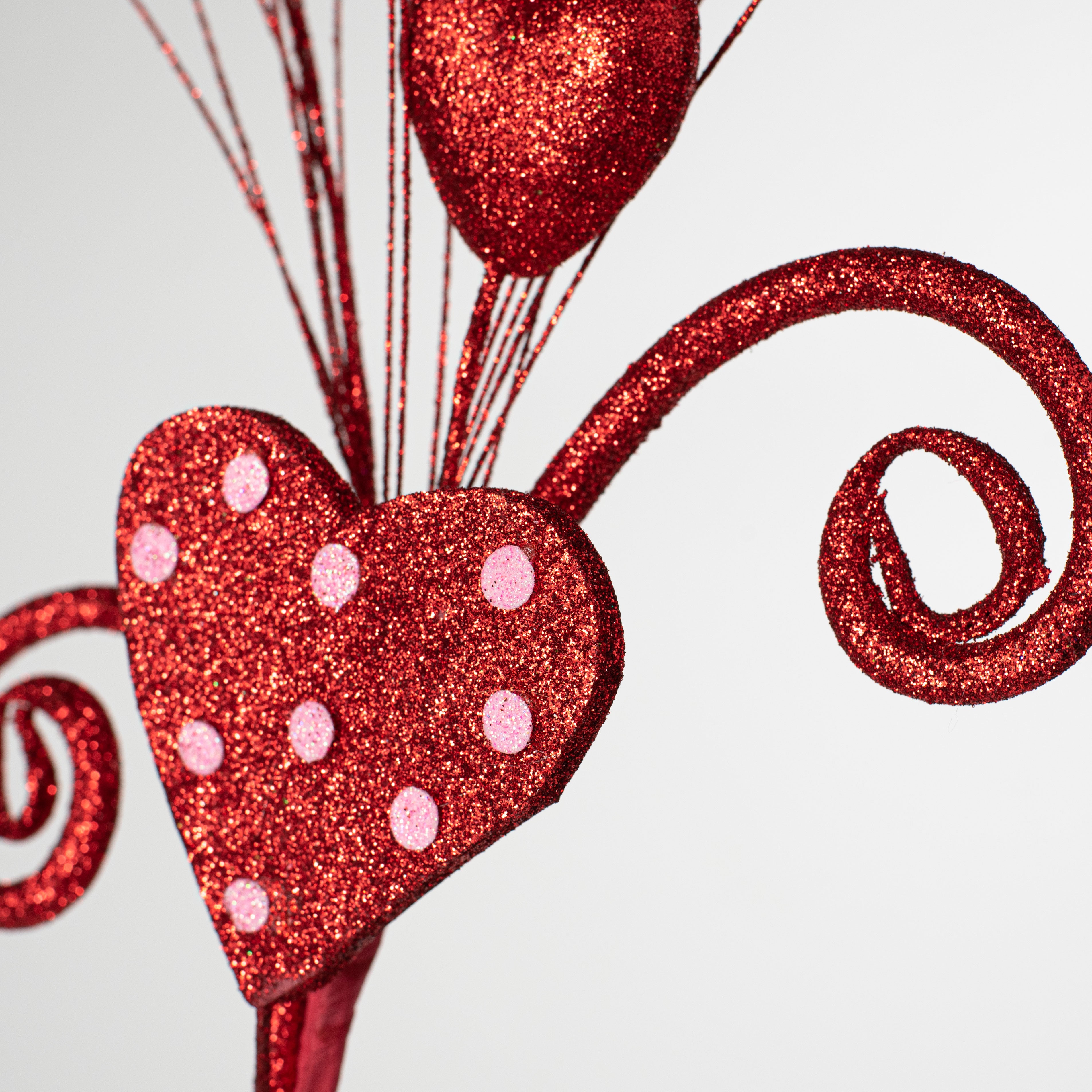 19" Polka Dot Heart & Swirl Spray Lifestyle Photo