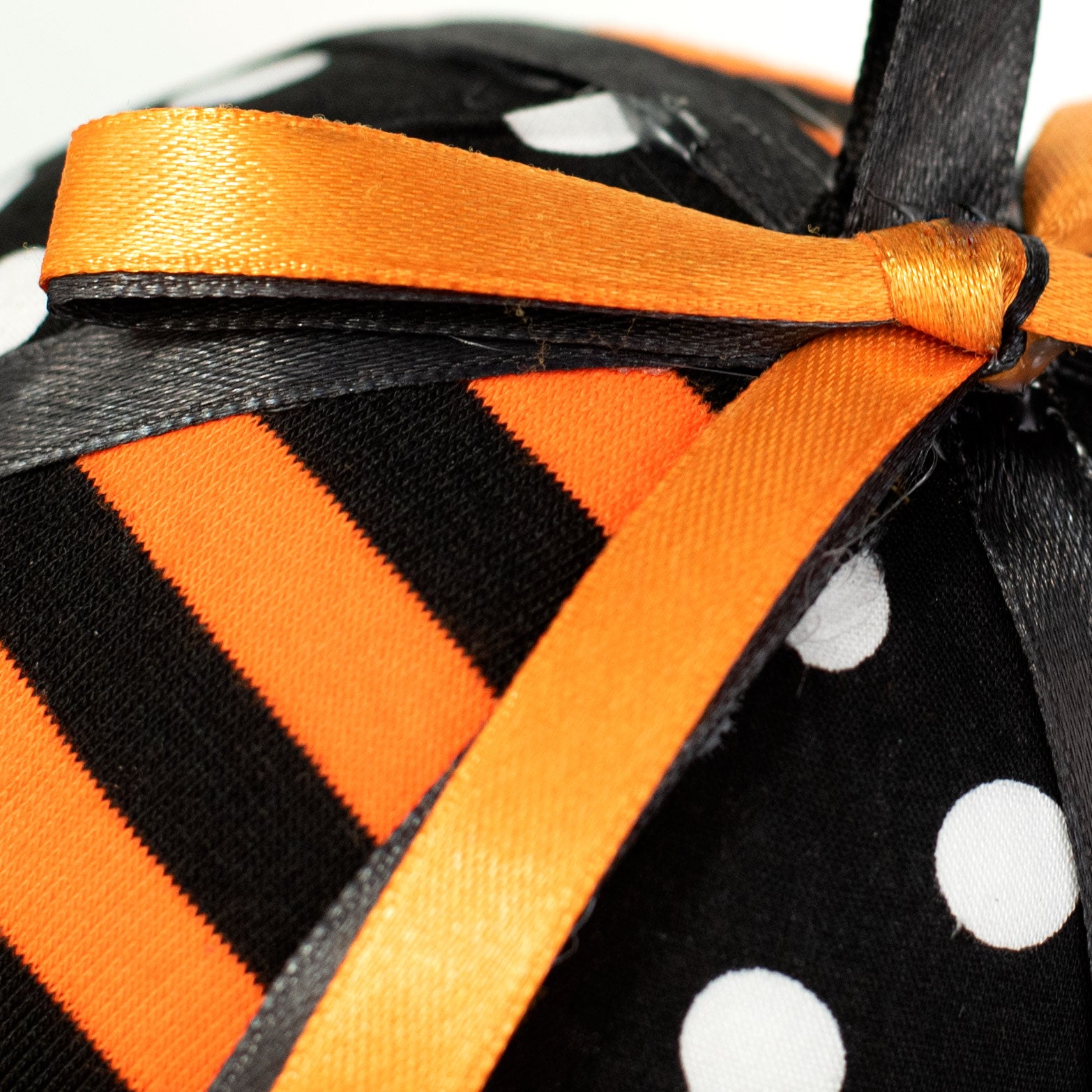 4.5" Polka Dot Stripe Ribbon Ball: Black, Orange, White detail photo 3