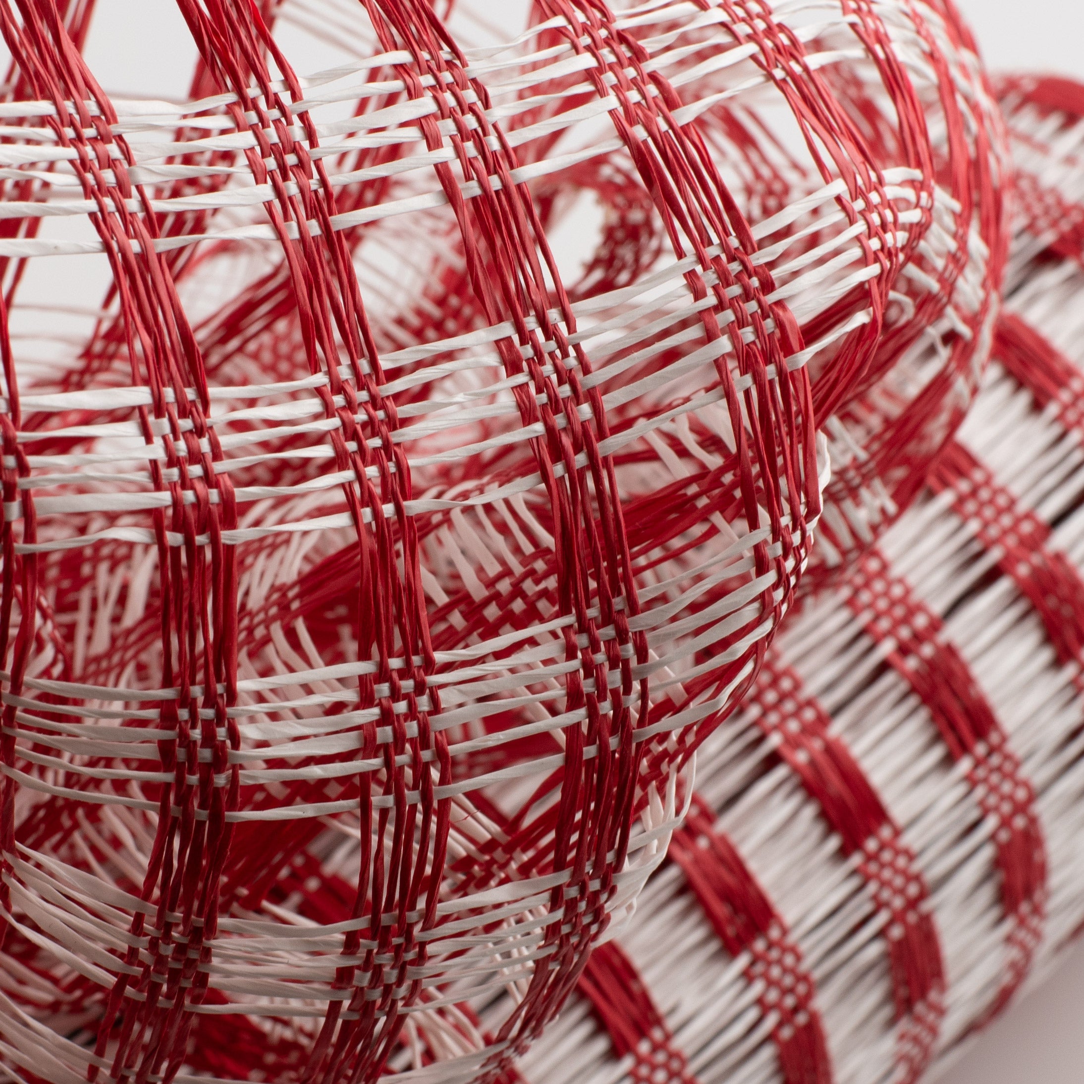21" Poly Burlap Check Mesh: Red & White Lifestyle Photo