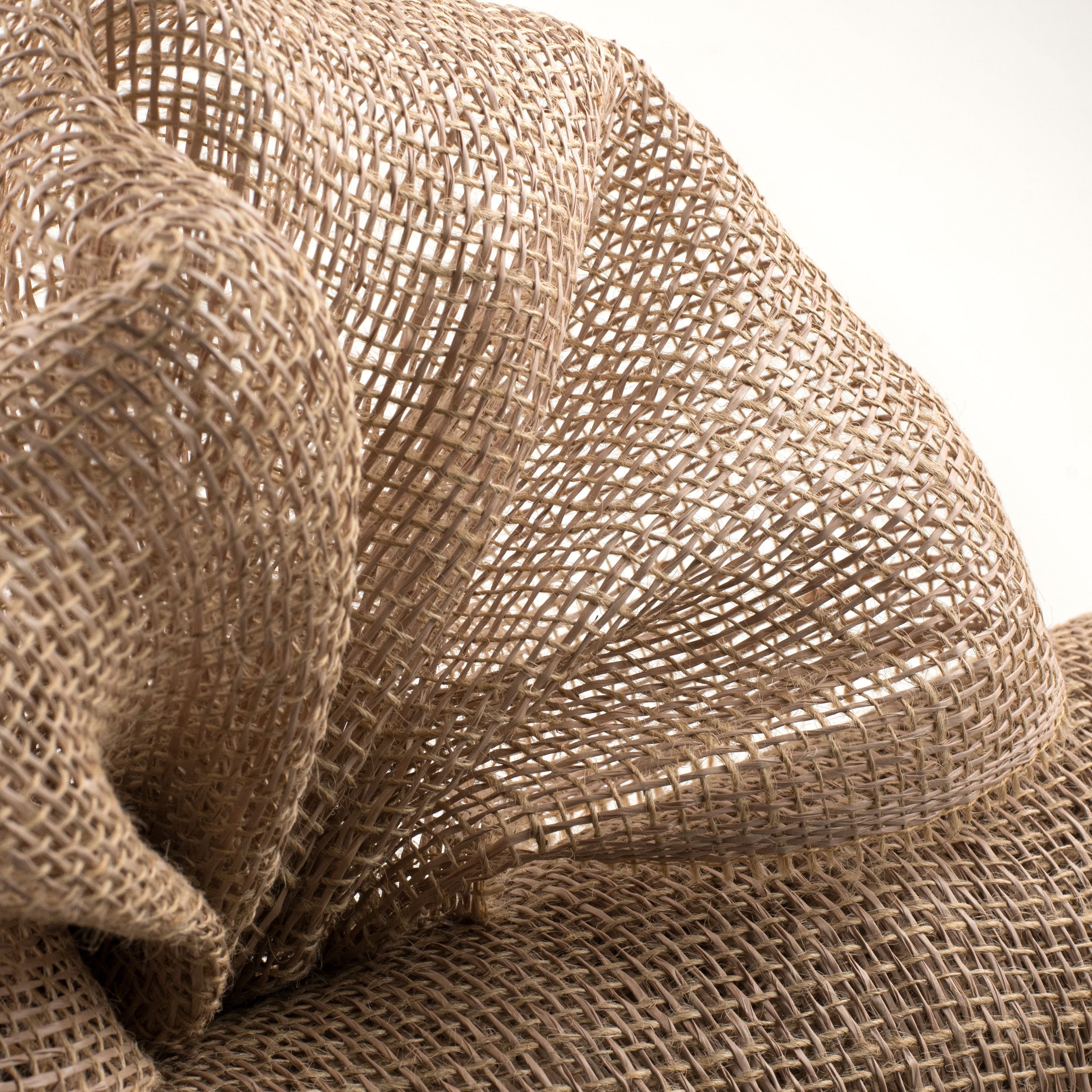 21" Poly Burlap & Jute Mesh: Natural Lifestyle Photo