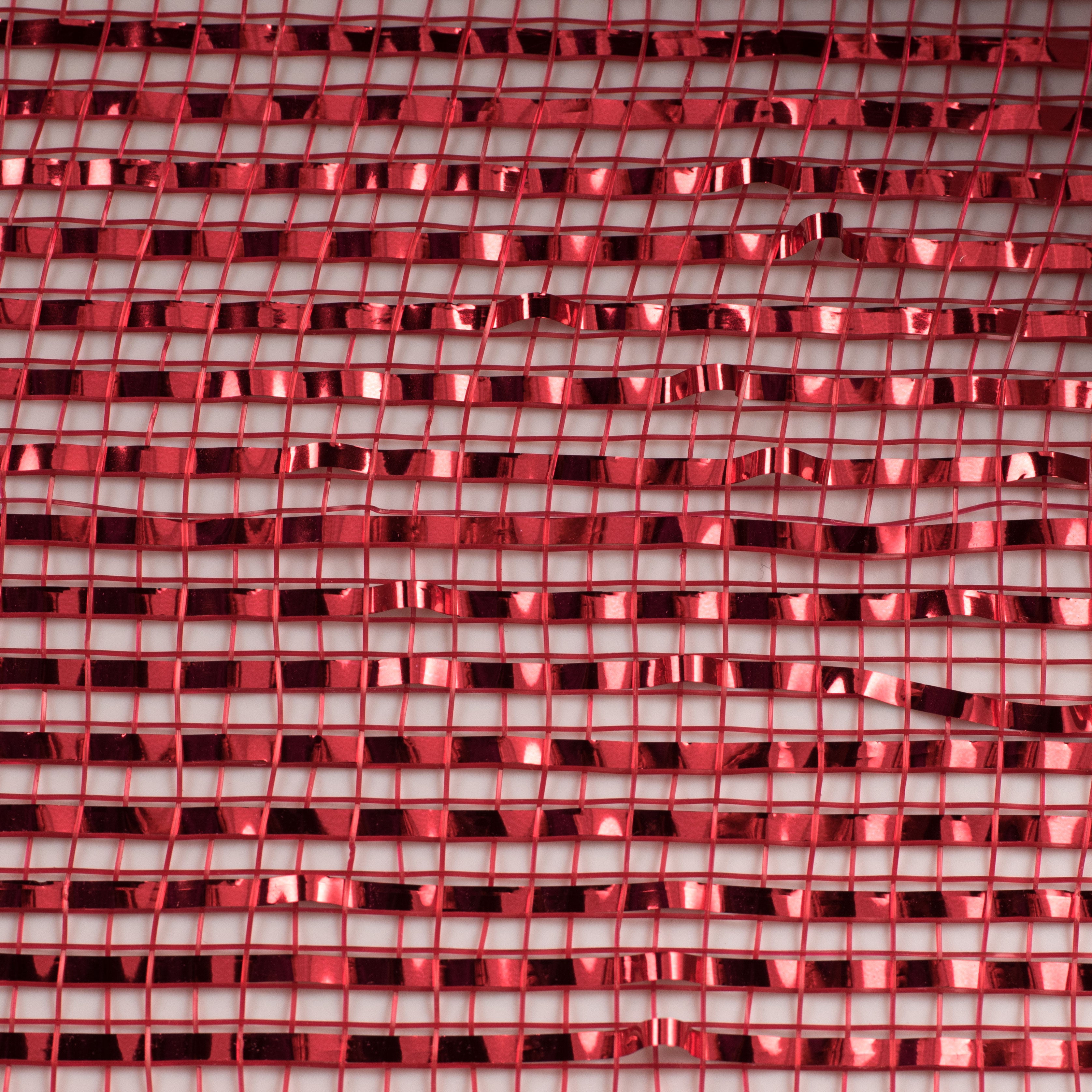 21" Poly Deco Mesh: Deluxe Wide Foil Red detail photo 3