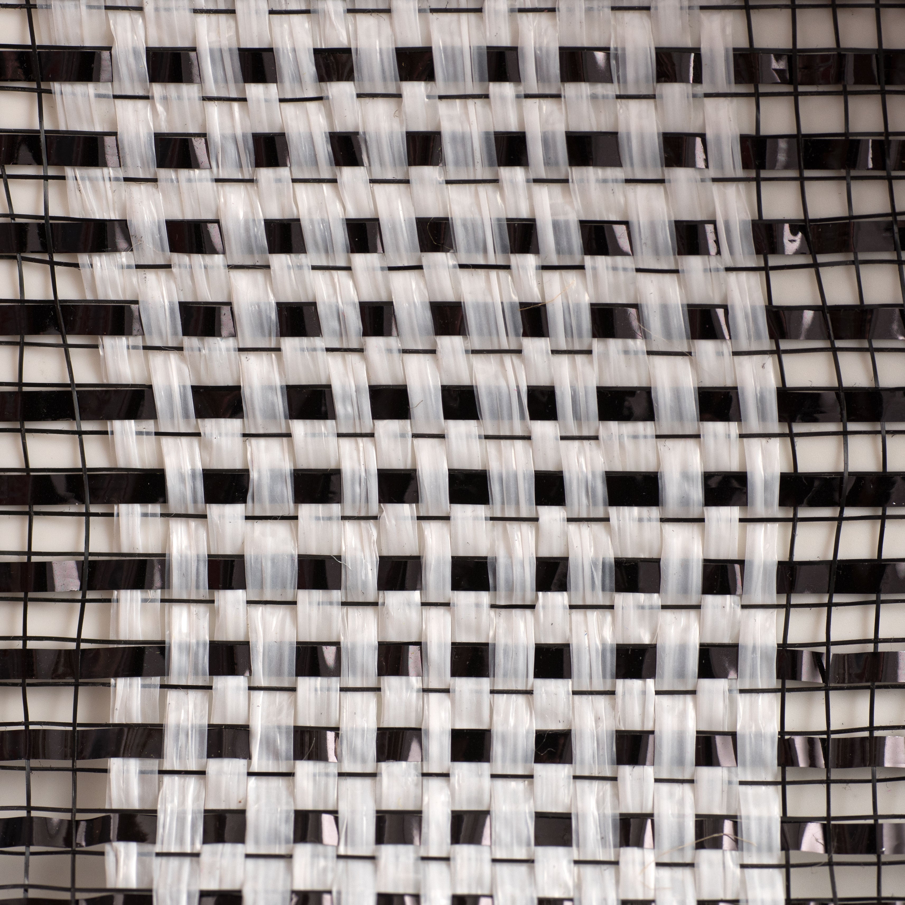 21" Poly Deco Mesh: Deluxe Wide Stripe Black/White detail photo 3