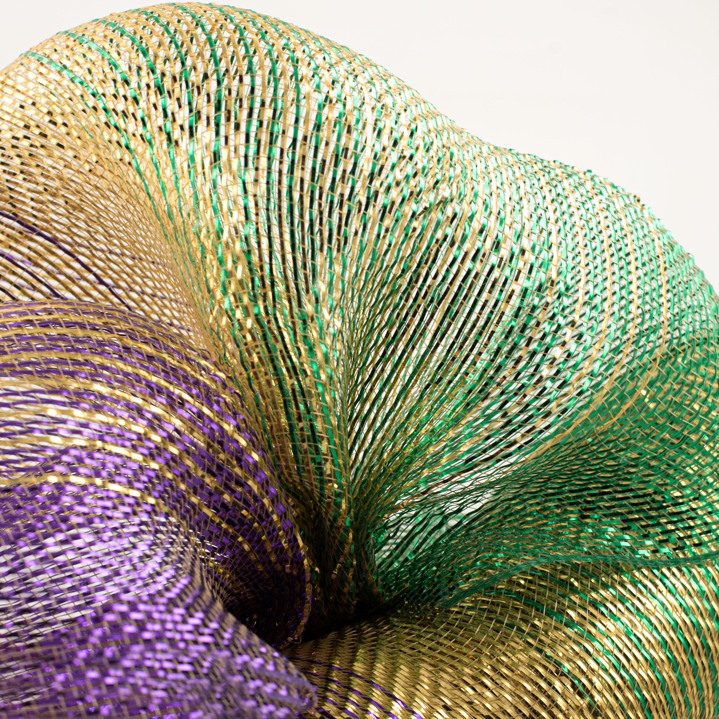 21" Poly Deco Mesh: Metallic Mardi Gras Ombré Lifestyle Photo
