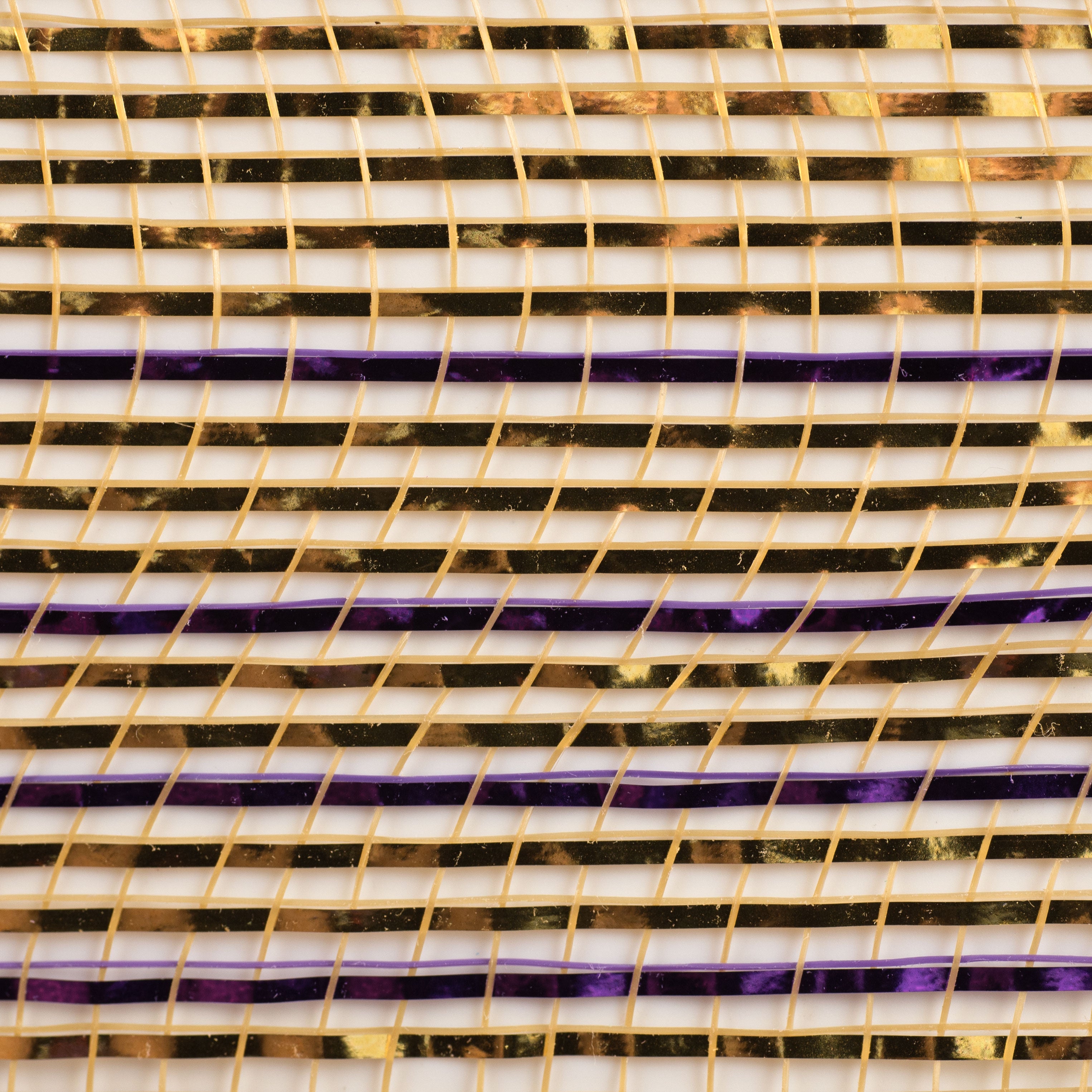 21" Poly Deco Mesh: Metallic Mardi Gras Ombré detail photo 3
