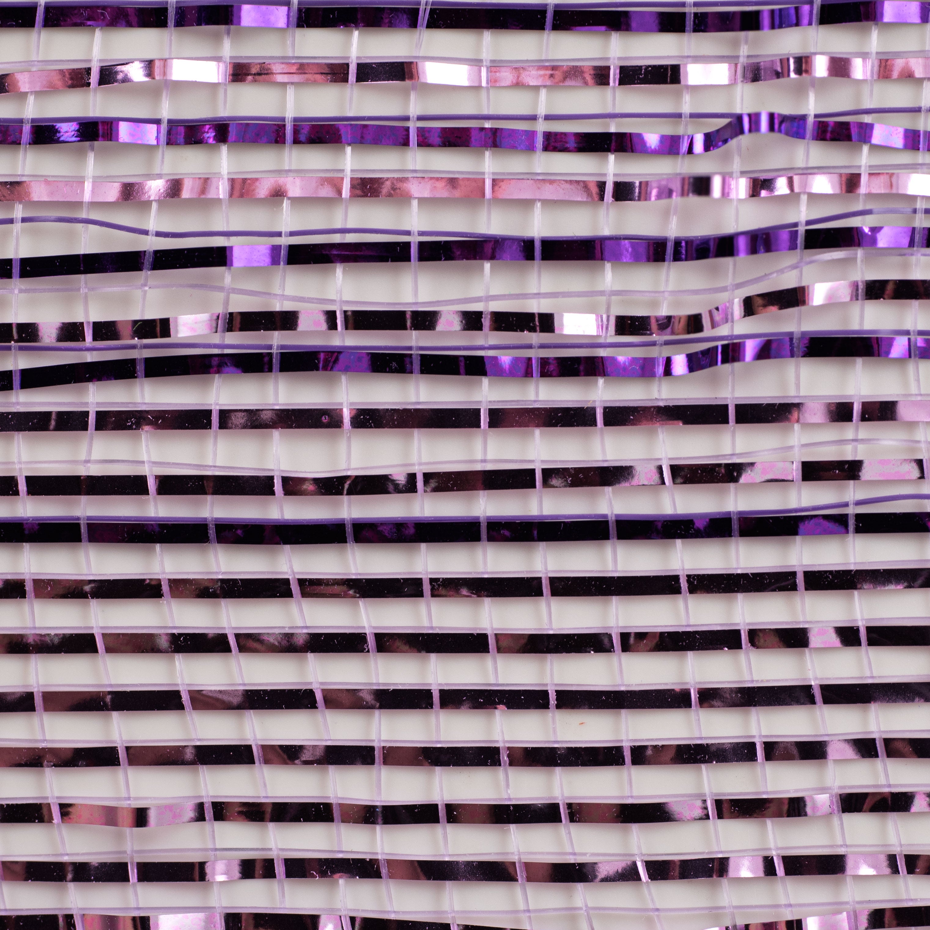 21" Poly Deco Mesh: Purple Metallic Ombré detail photo 3
