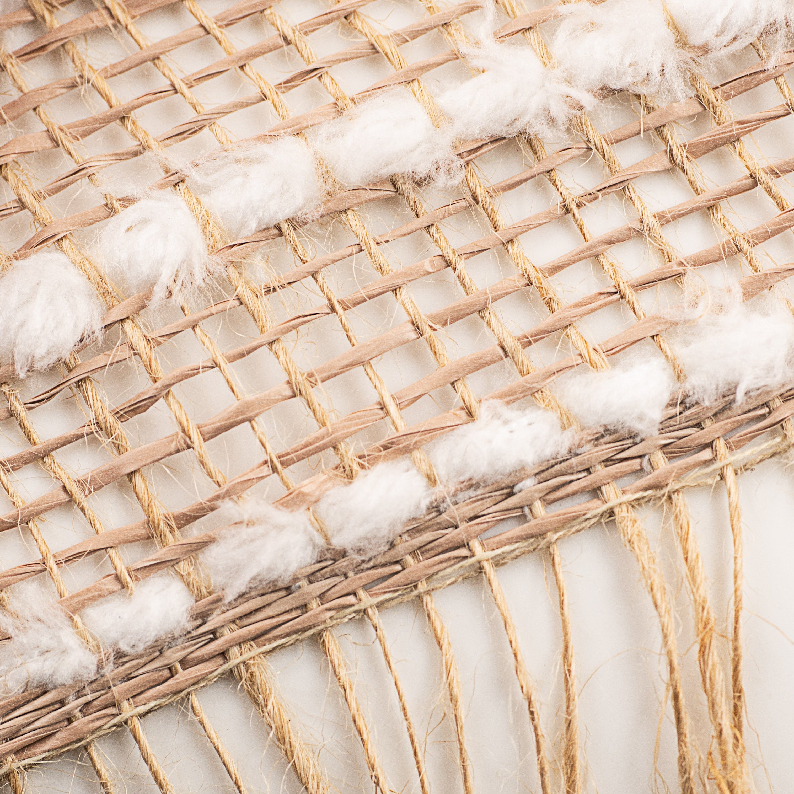 10" Poly Jute Burlap Snowdrift Fringe Mesh: Natural & White detail photo 3