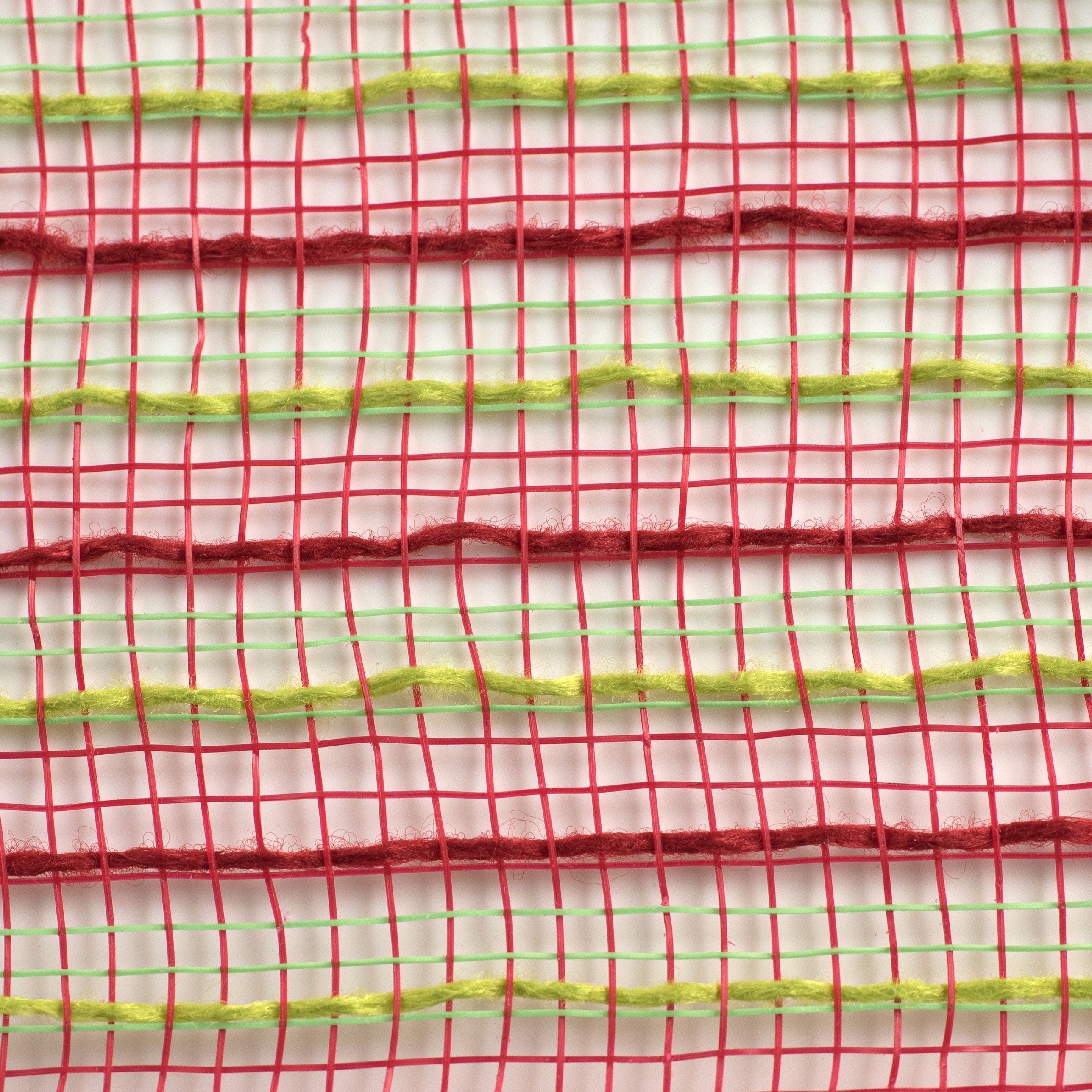 10" Poly Jute Deco Mesh: Red & Lime Thin Stripe (10 Yards) detail photo 3