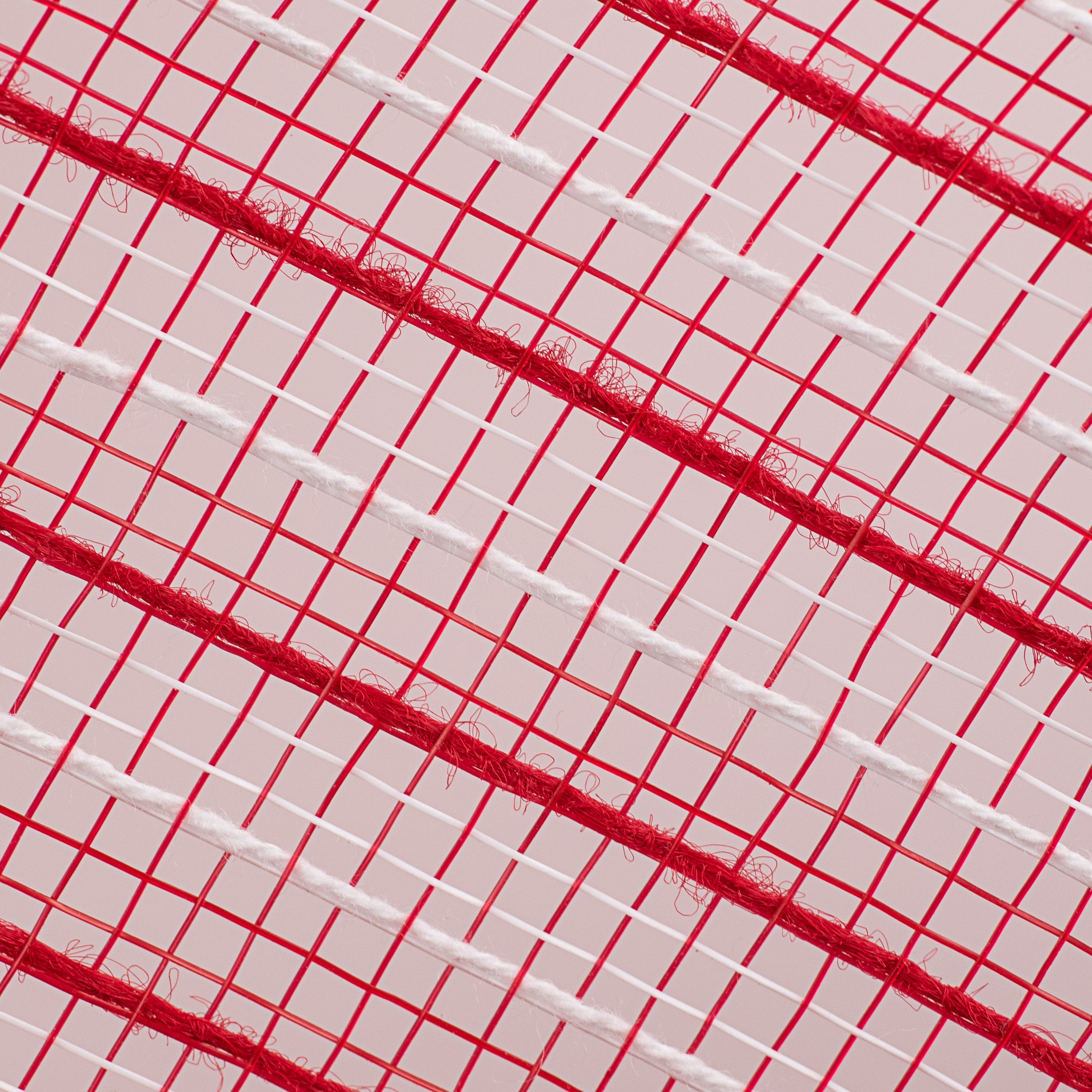 10" Poly Jute Deco Mesh: Red & White Thin Stripe (10 Yards) detail photo 3