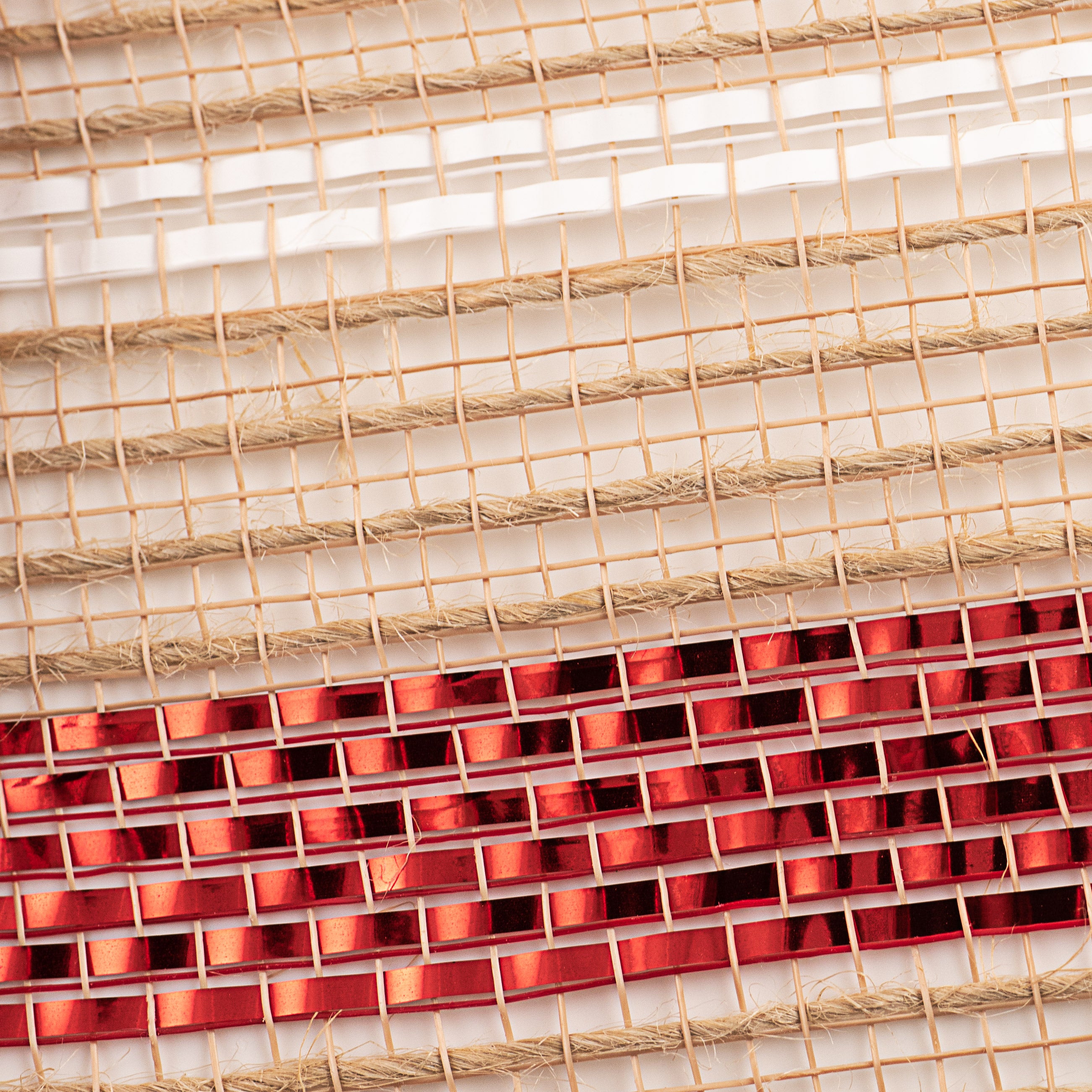 10" Poly Jute Deco Mesh: White & Bold Red Stripes detail photo 3