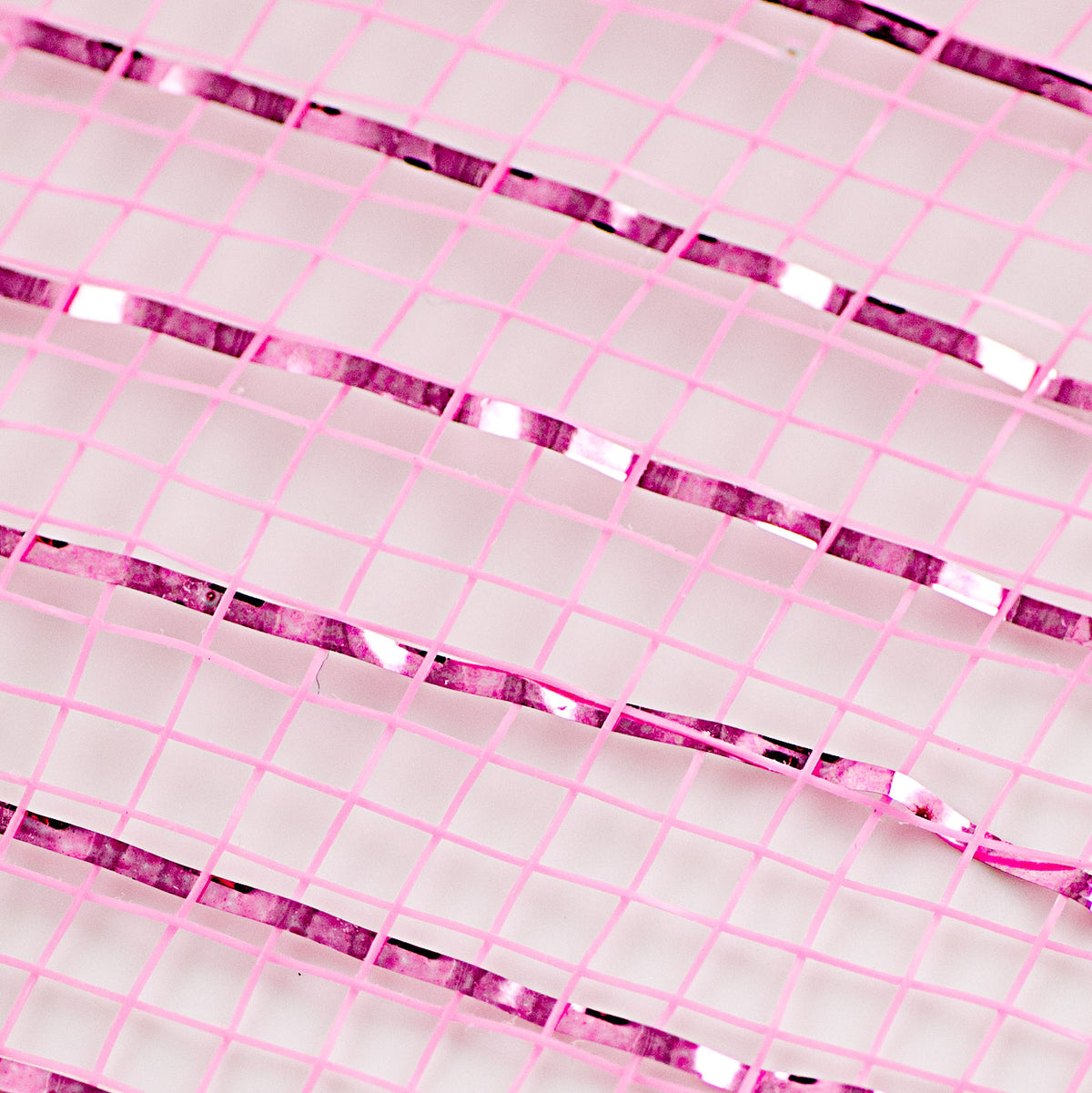 21" Poly Mesh Roll: Metallic Pink detail photo 3