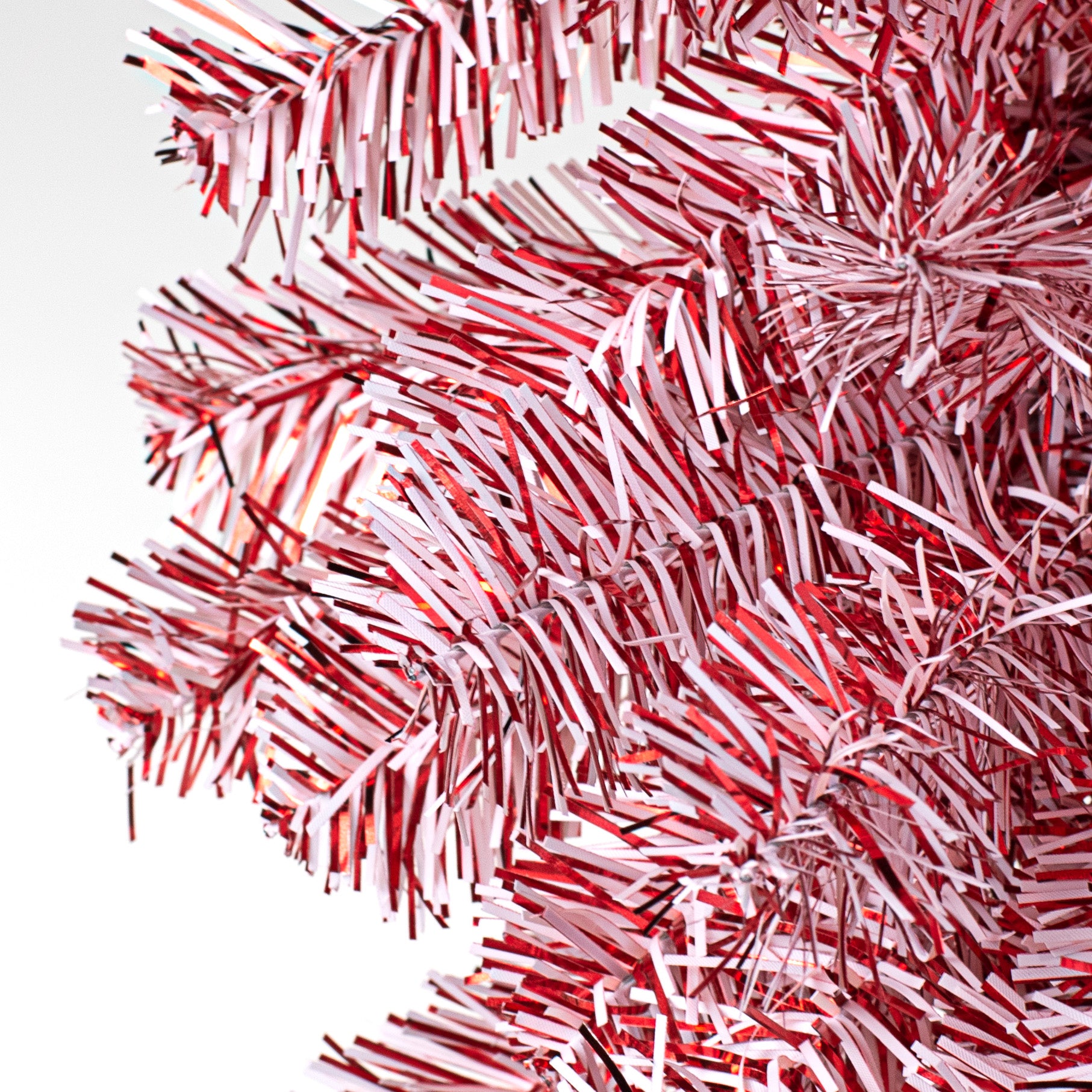 32" PVC Pine Teardrop: Red & White detail photo 3