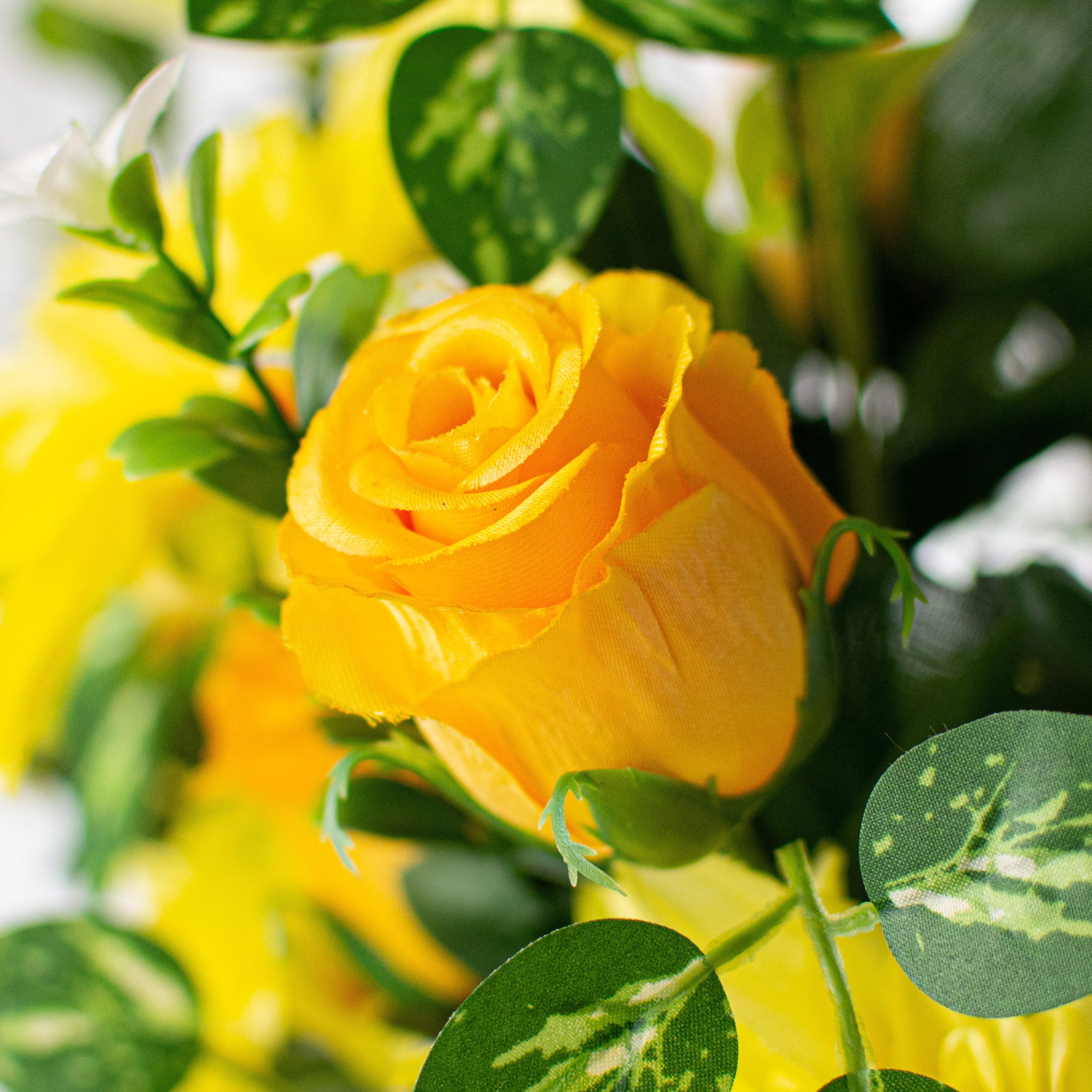 23" Rose Bud, Dahlia, Lily Bush: Yellow Lifestyle Photo