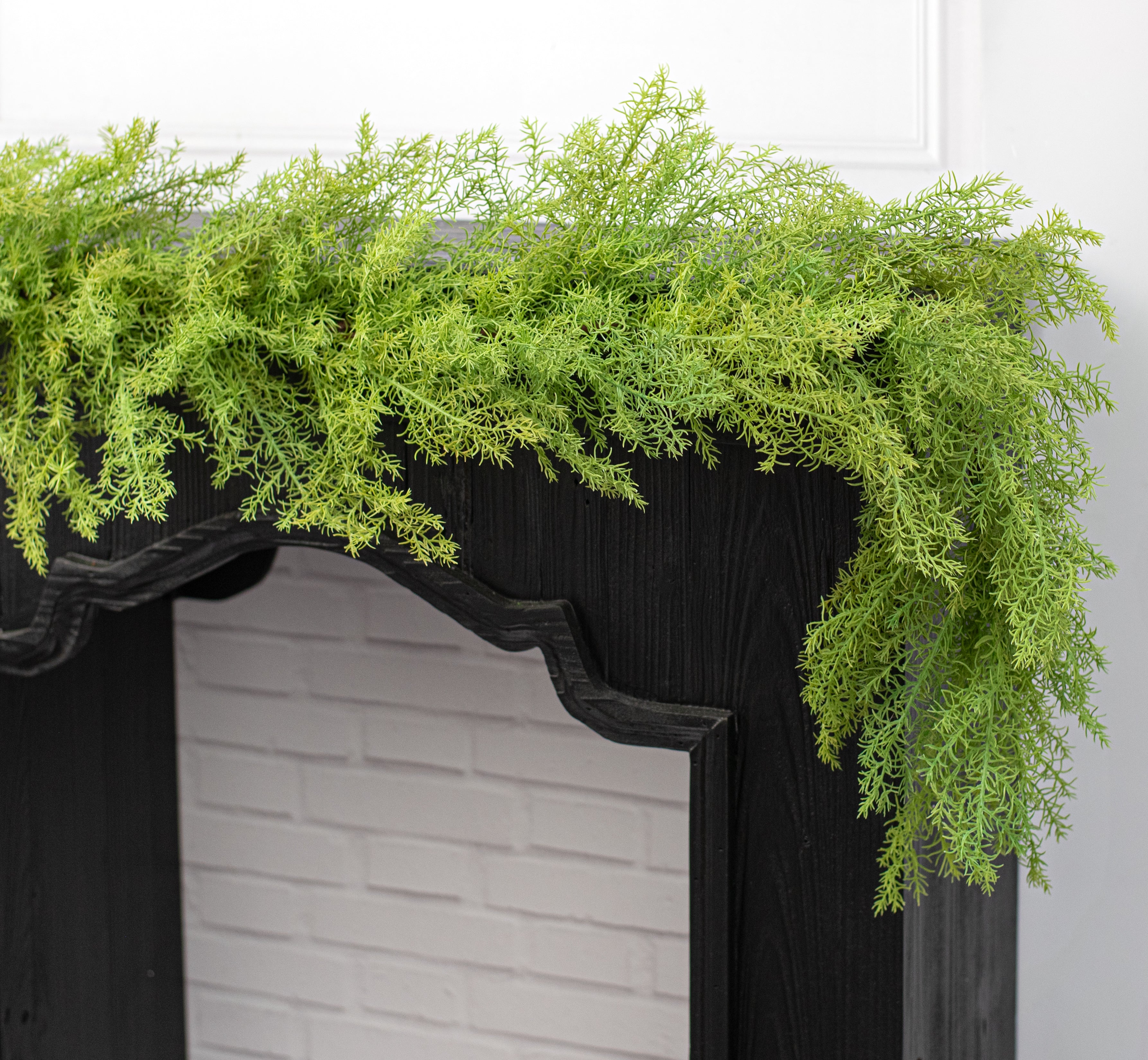 62" Rosemary Garland Lifestyle Photo