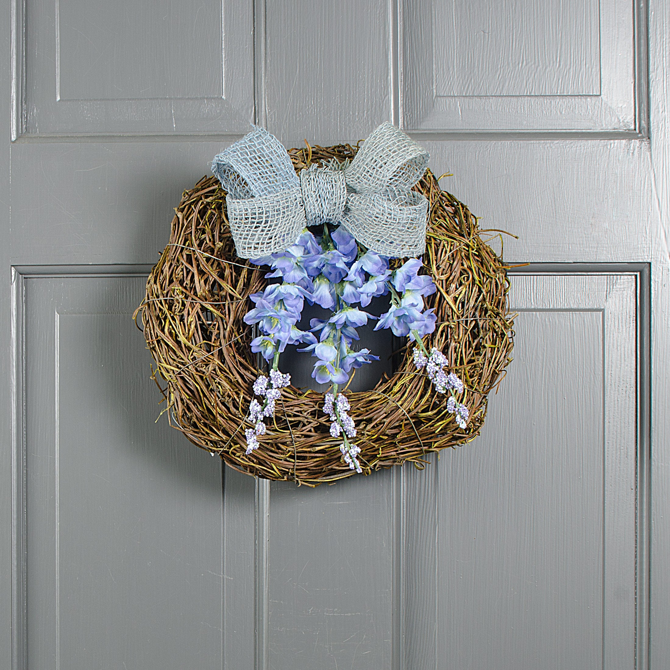 10" Round Grapevine Wreath: Natural detail photo 3
