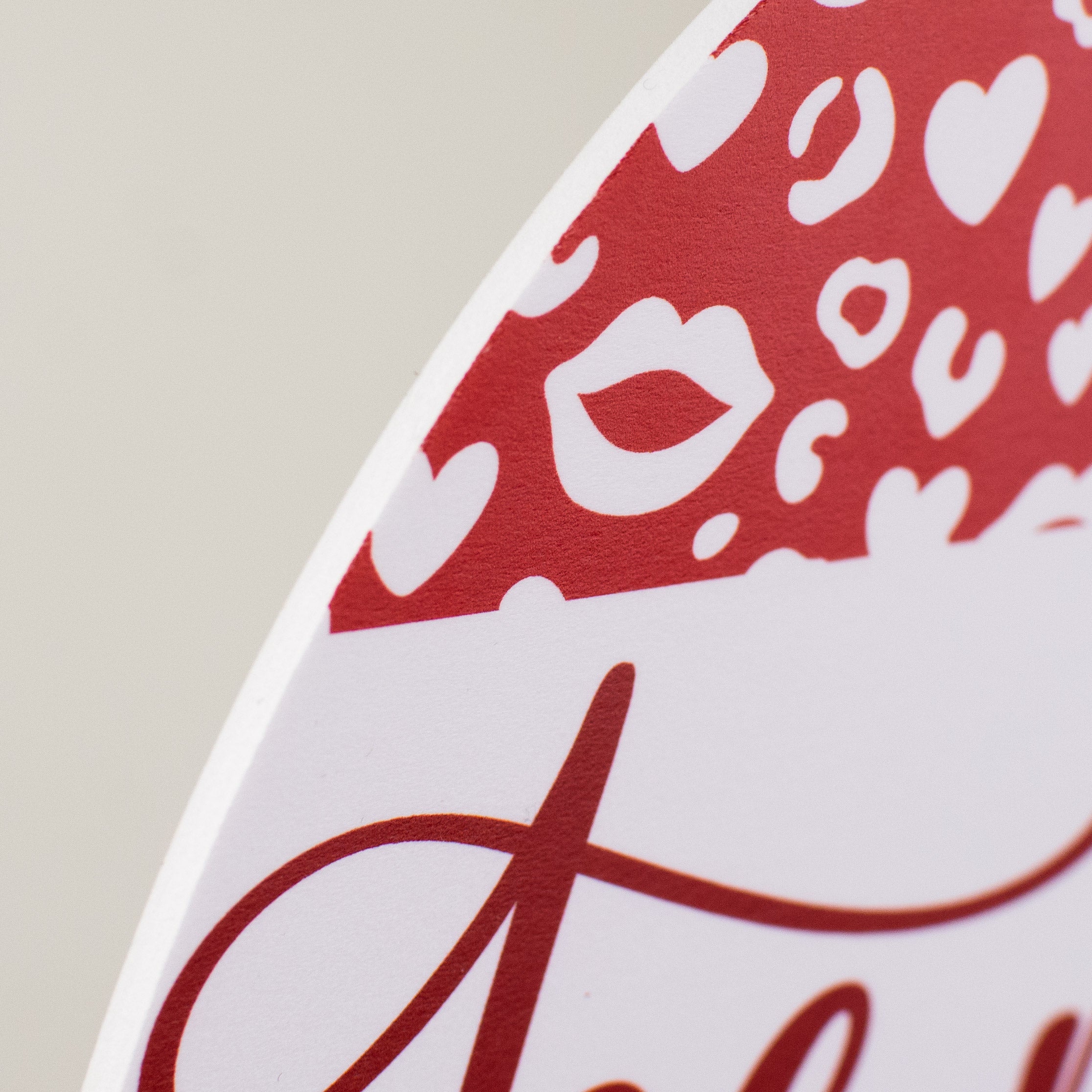 9.4" Round Waterproof Sign: Be Mine Leopard Valentine detail photo 3