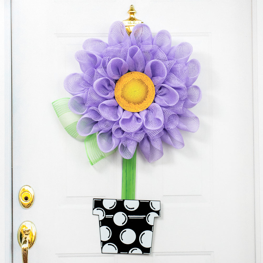 6" Round Waterproof Sunflower Center Lifestyle Photo