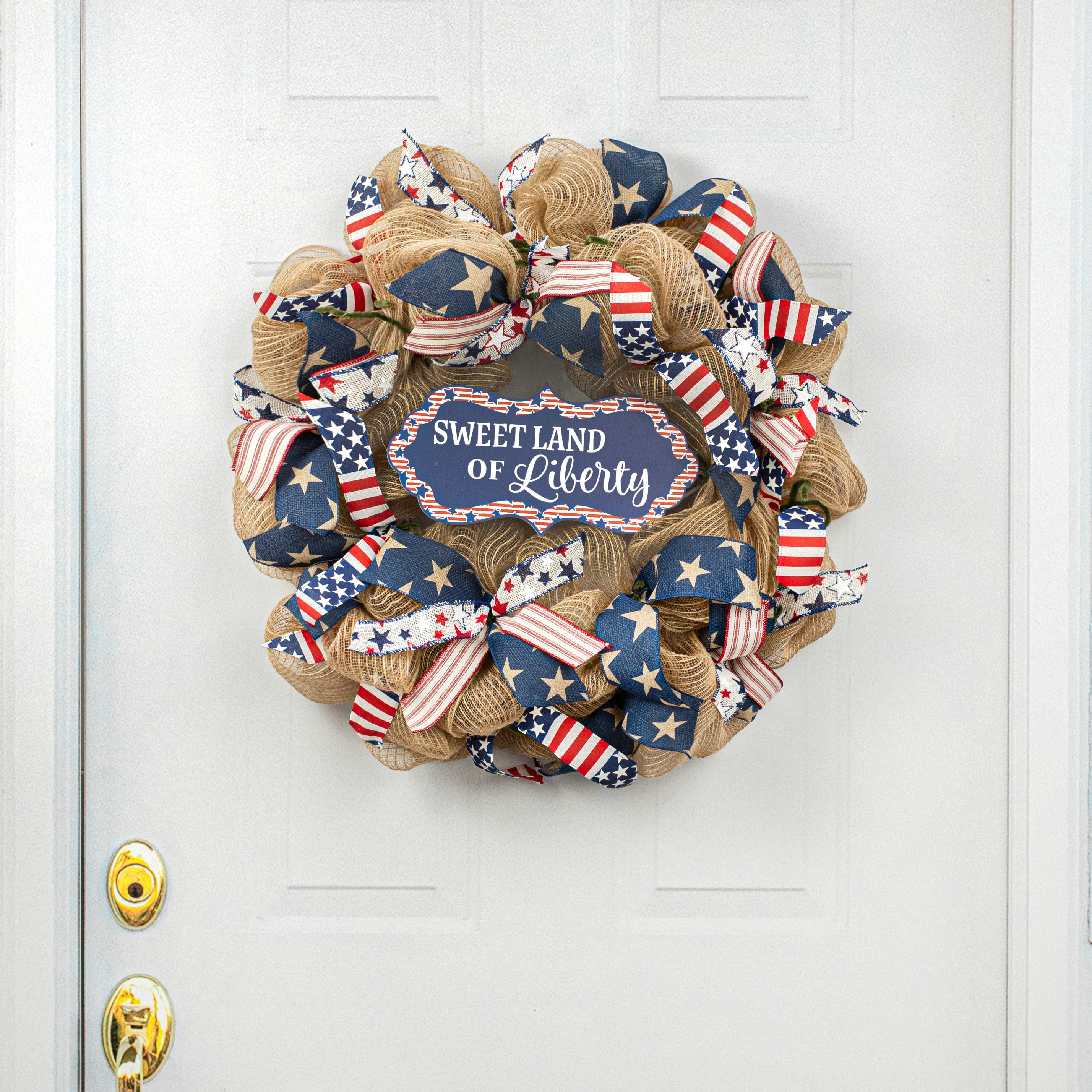 12" Scalloped Waterproof Sign: Sweet Land of Liberty detail photo 4