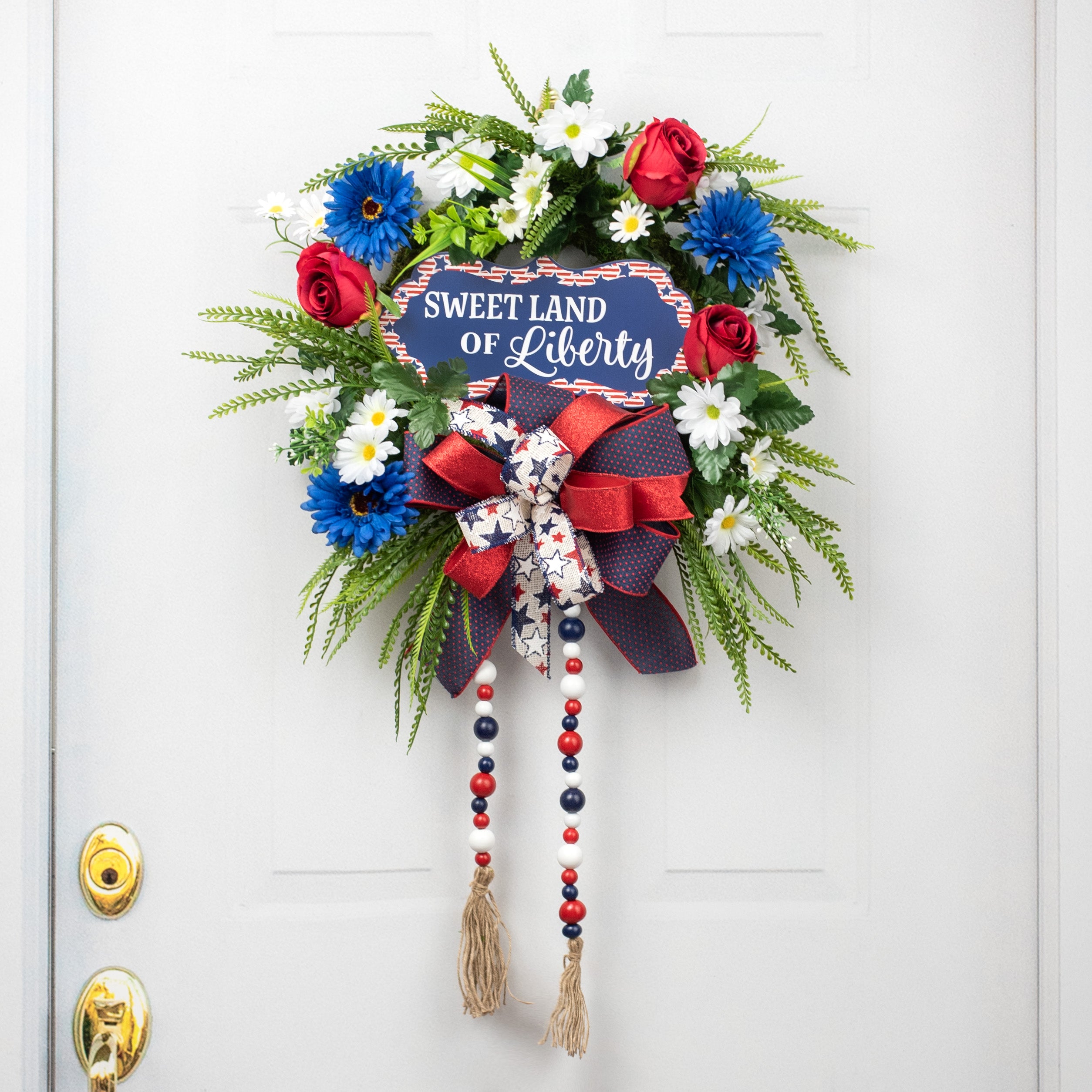 12" Scalloped Waterproof Sign: Sweet Land of Liberty detail photo 5