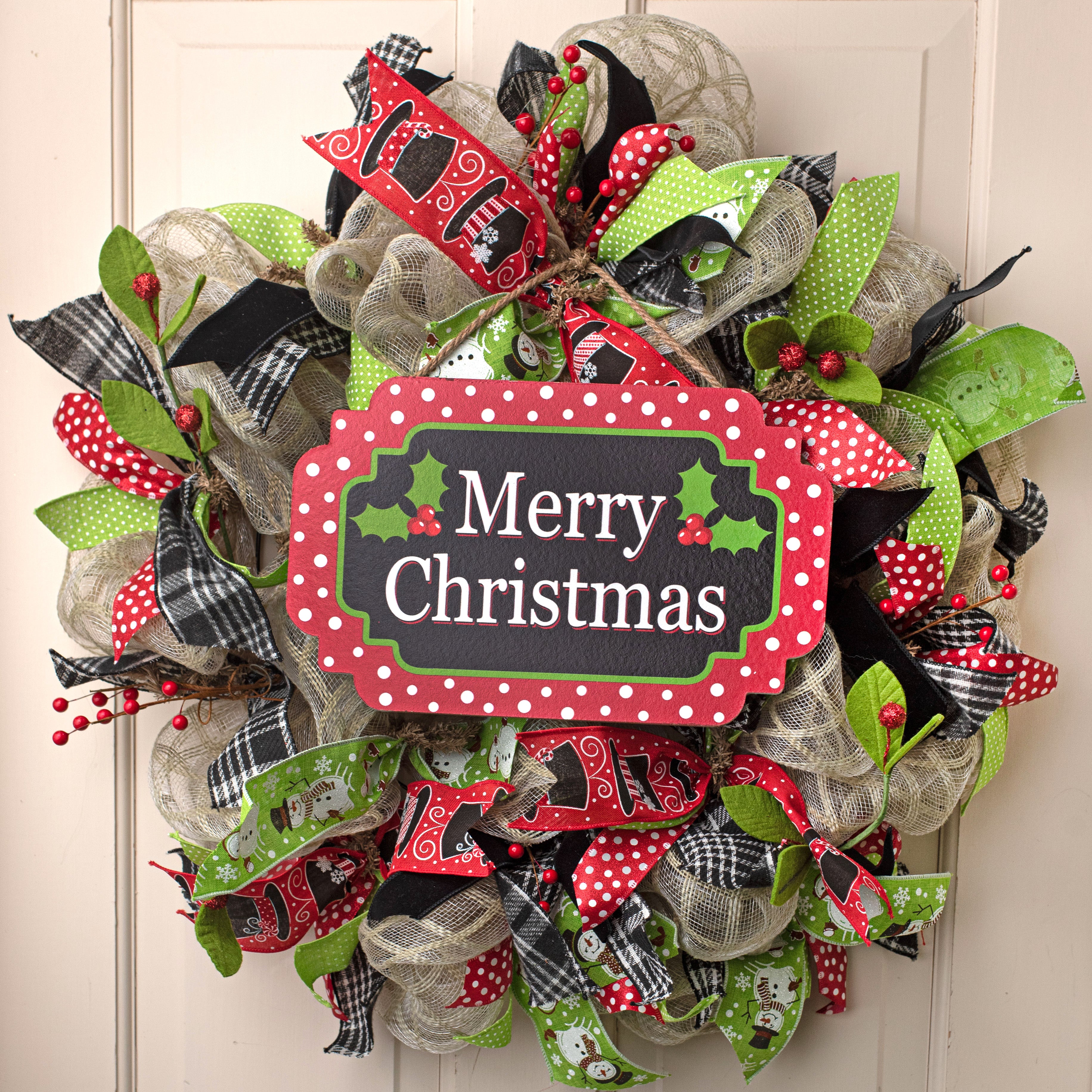 12" Scalloped Wooden Sign: Merry Christmas Holly Lifestyle Photo