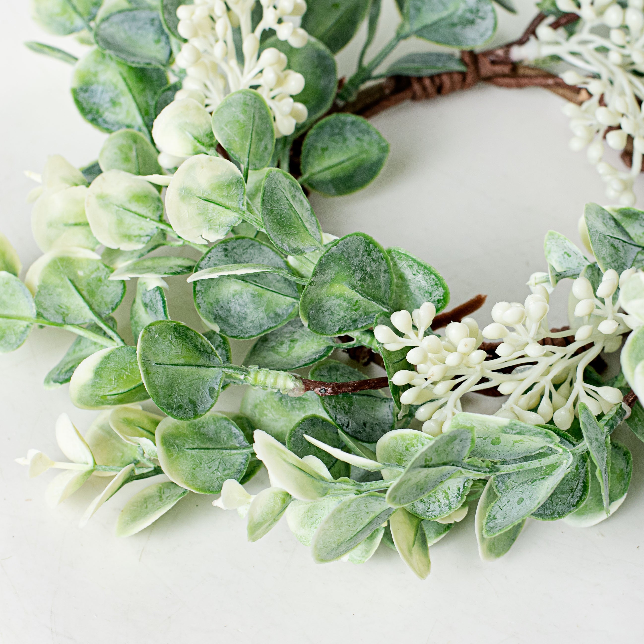 12" Seeded Baby Eucalyptus Wreath detail photo 3