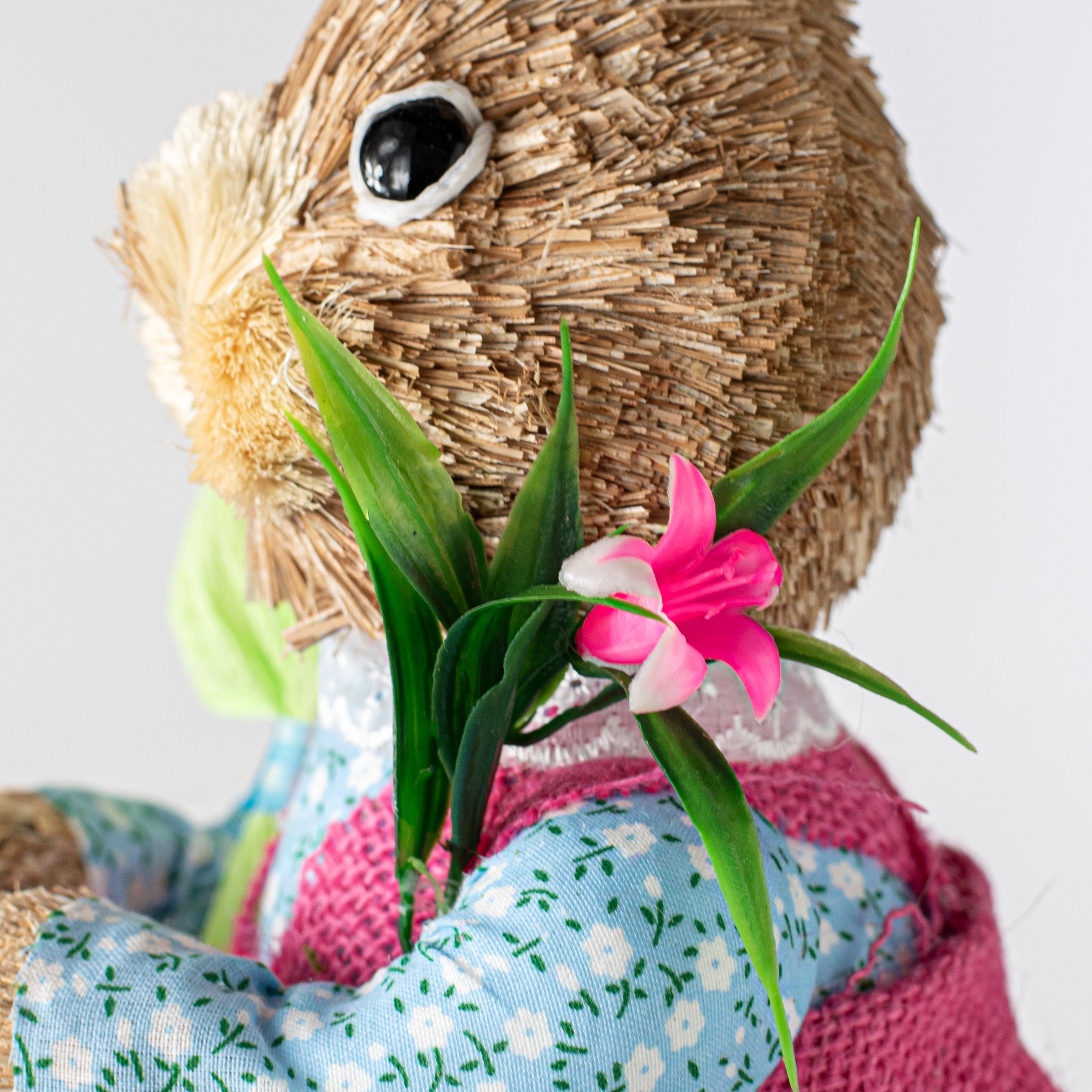 13" Sisal Bunny Standing Decoration: Girl detail photo 3