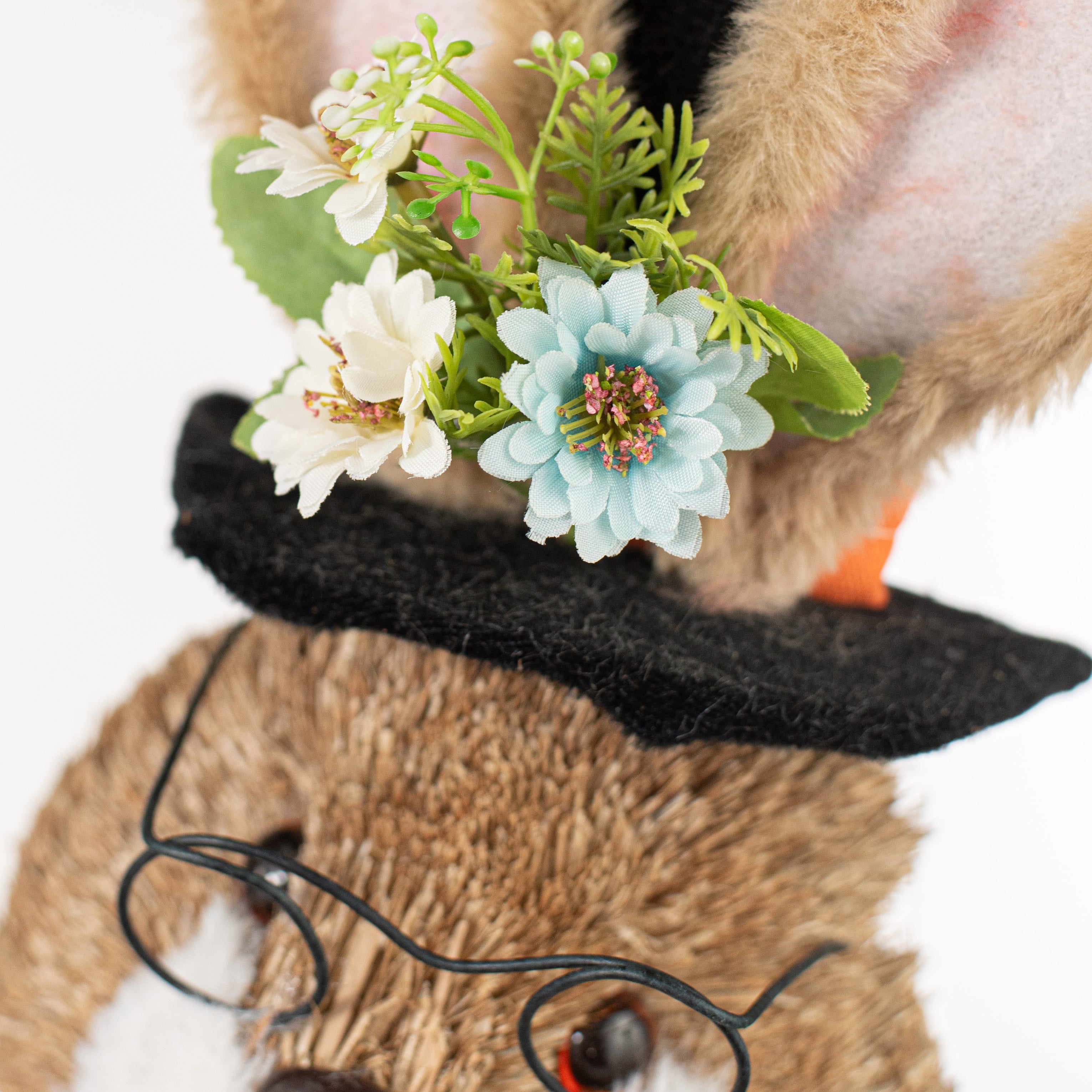 22" Sisal Top Hat Bunny Rabbit: Orange detail photo 4